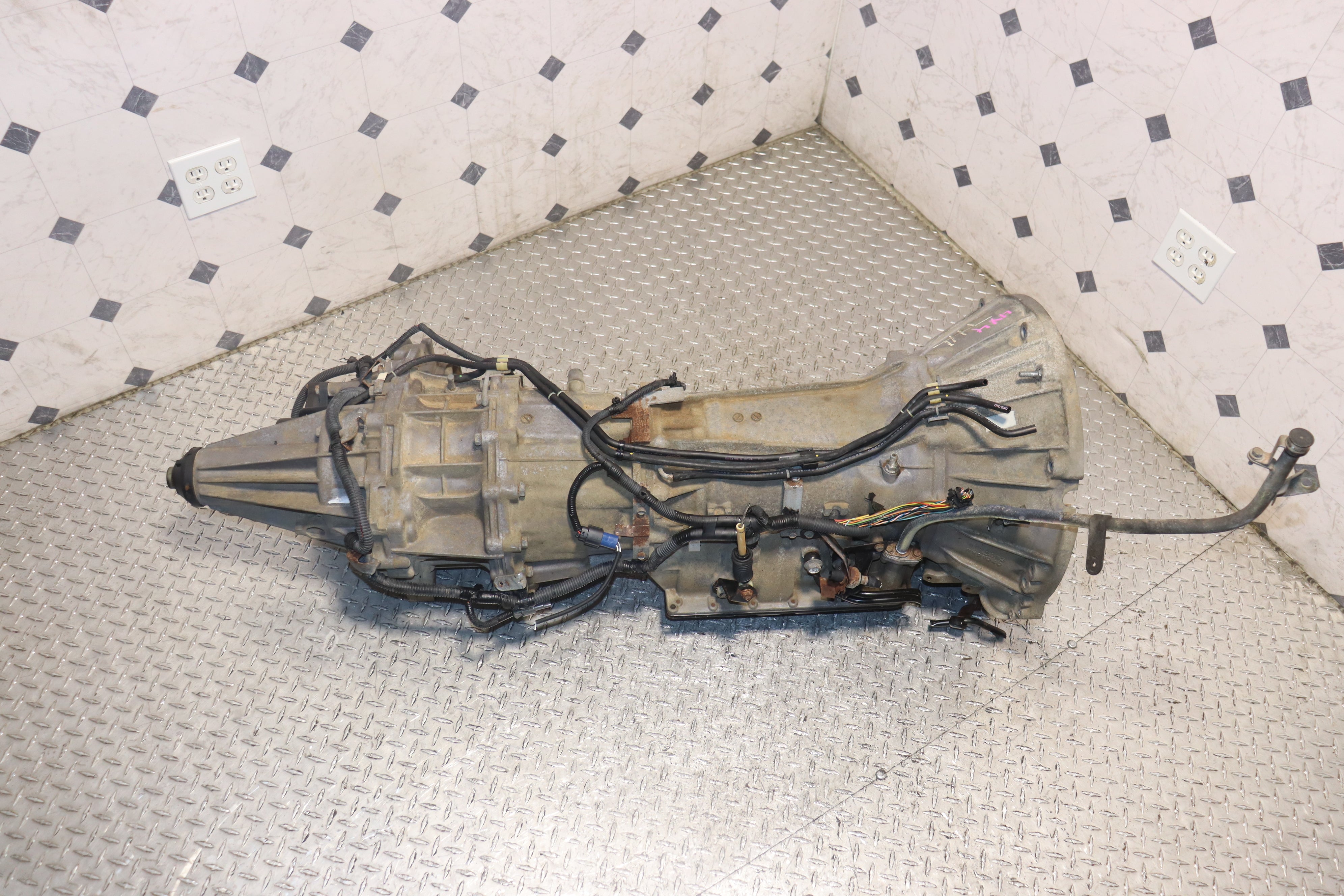 JDM VQ40 4WD Automatic Transmission 2005-2014 Nissan Pathfinder Frontier Xterra 4.0L V6 VQ40DE Engine - Perfect for Off-Roading, Towing & Performance Upgrades