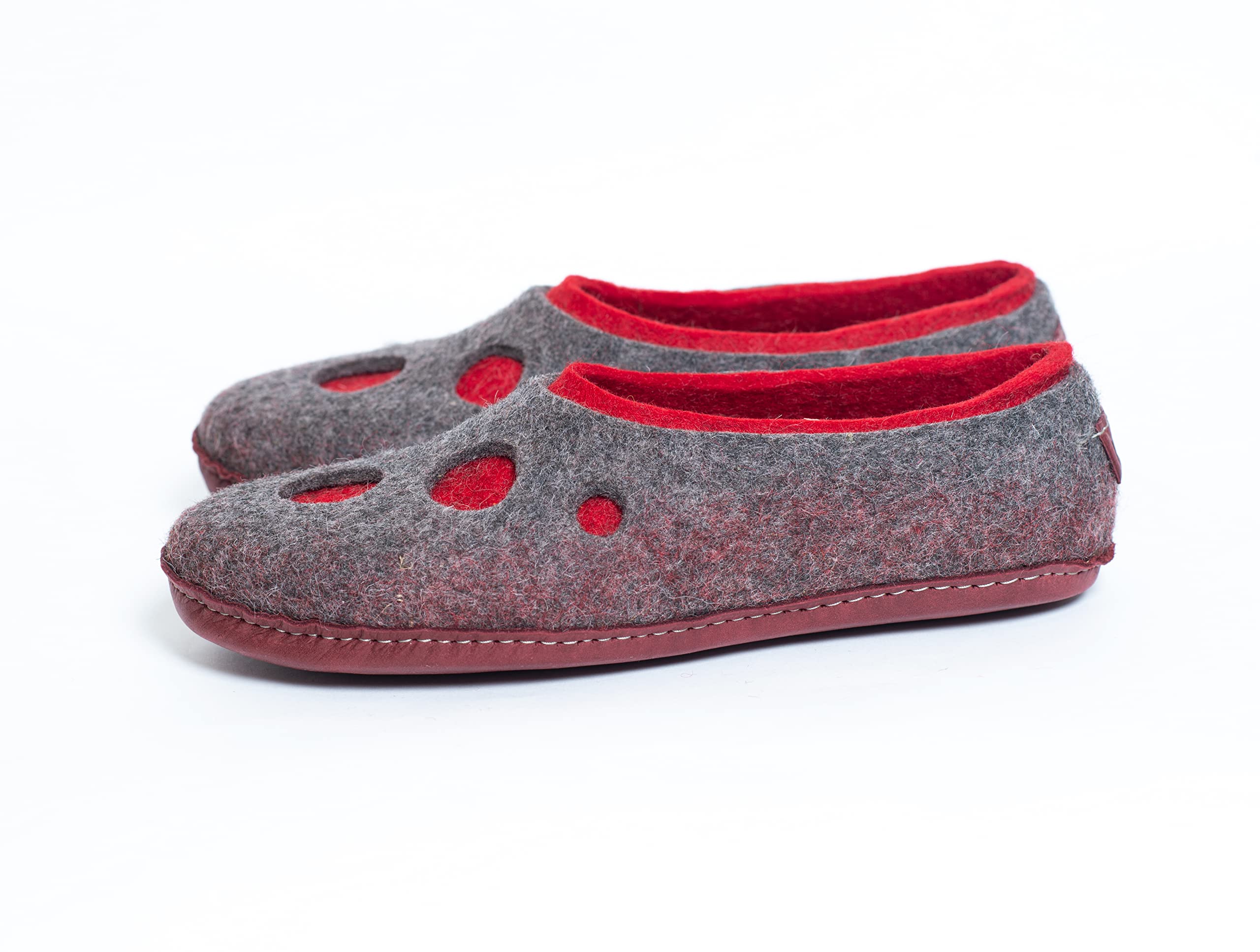 Moon Craters Men's Gray Felted Wool Slippers - Handmade Warm House Shoes for Indoor & Outdoor Use - Cozy Winter Home Footwear for Relaxing by the Fireplace