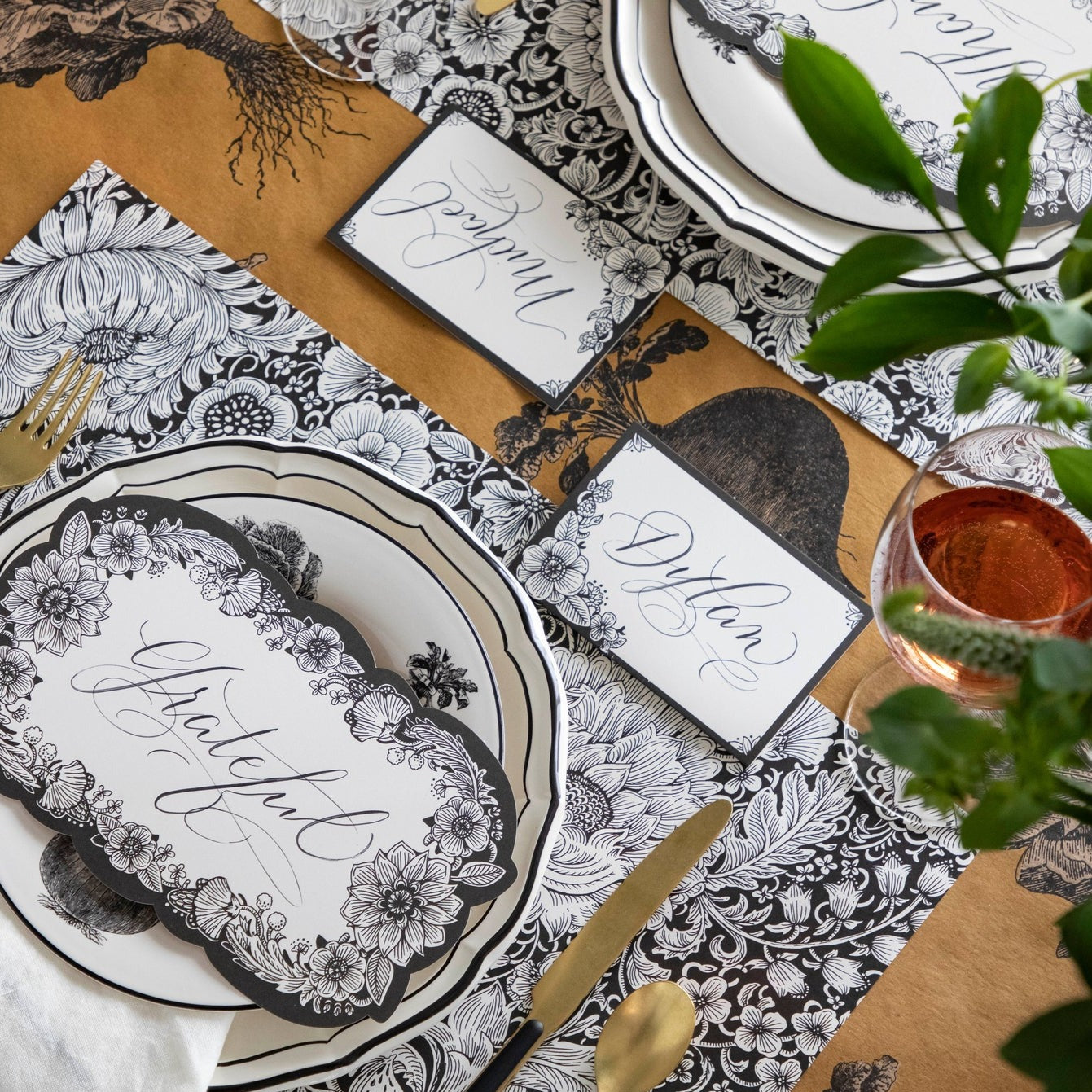 Elegant Ebony Harvest Bouquet Placemat Set - Perfect for Thanksgiving, Fall Decor & Holiday Table Settings