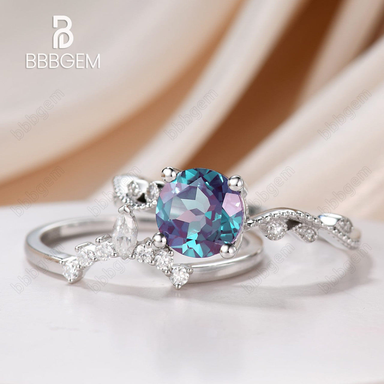 Exquisite Milgrain Round Alexandrite & Moissanite Engagement Ring Set - Stackable Wedding Band for Women - Perfect for Proposals, Anniversaries, and Bridal Jewelry