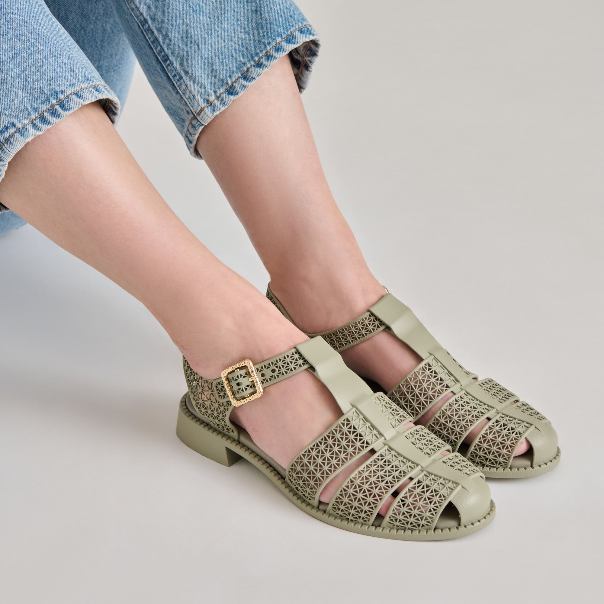 HOLIS 3D Comfort Sandals for Women - Lightweight Sage Green Summer Beach Shoes | Perfect for Walking, Travel & Outdoor Activities