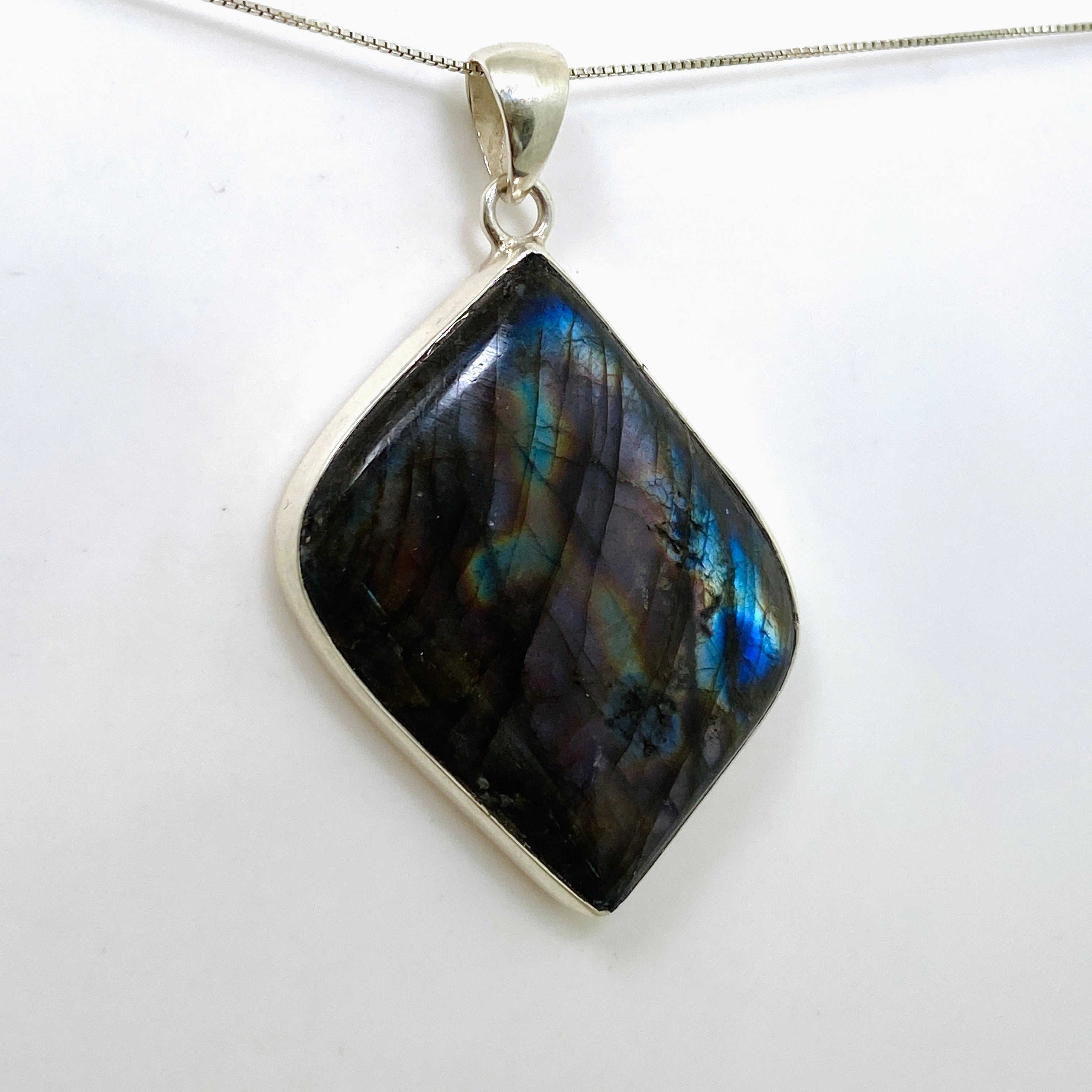Natural Labradorite Freeform Cabochon Pendant Necklace KPGJ4871 - Healing Crystal Jewelry for Meditation & Energy Work
