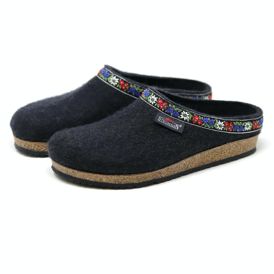 Women's Edelweiss Wool Clog Slippers - Medium Size | Cozy Indoor/Outdoor House Shoes for Winter Comfort & Warmth