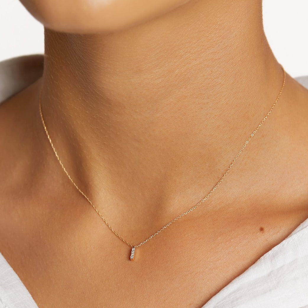 10k Gold Diamond Letter I Necklace - Elegant Initial Jewelry for Women, Perfect for Gifts, Anniversaries, and Everyday Wear