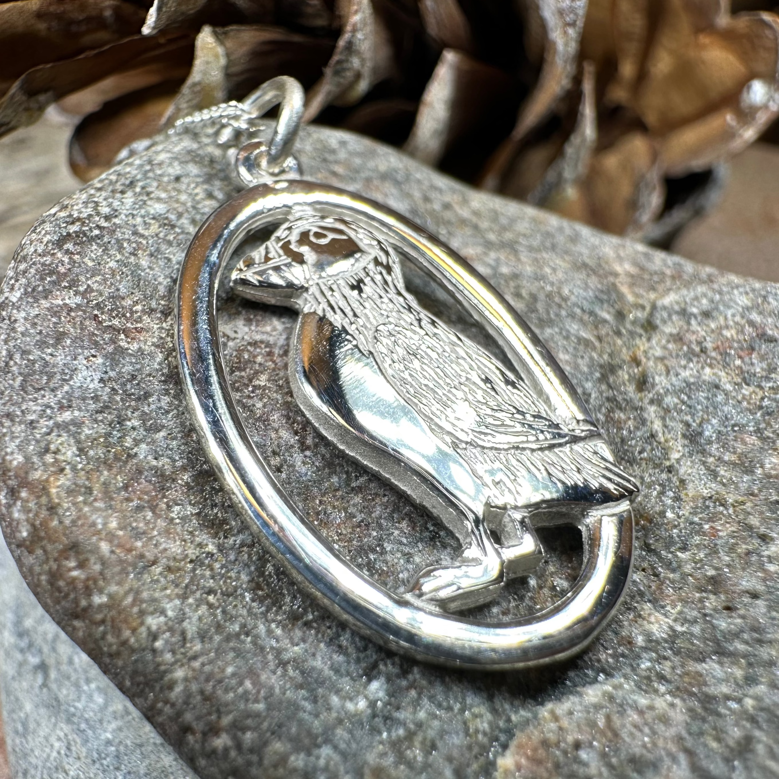 Buthaid Puffin Necklace - Elegant Handmade Bird Pendant Jewelry for Women - Perfect Gift for Nature Lovers, Birthday & Anniversary - Wear to Beach Vacations, Outdoor Adventures & Casual Outings