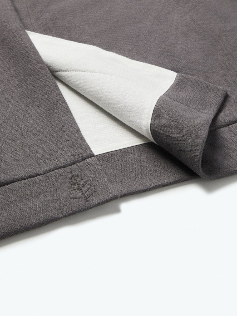 Soft Hooded Robe for Women & Men - Cozy Fleece Bathrobe with Pockets - Perfect for Spa, Lounge & Relaxation at Home