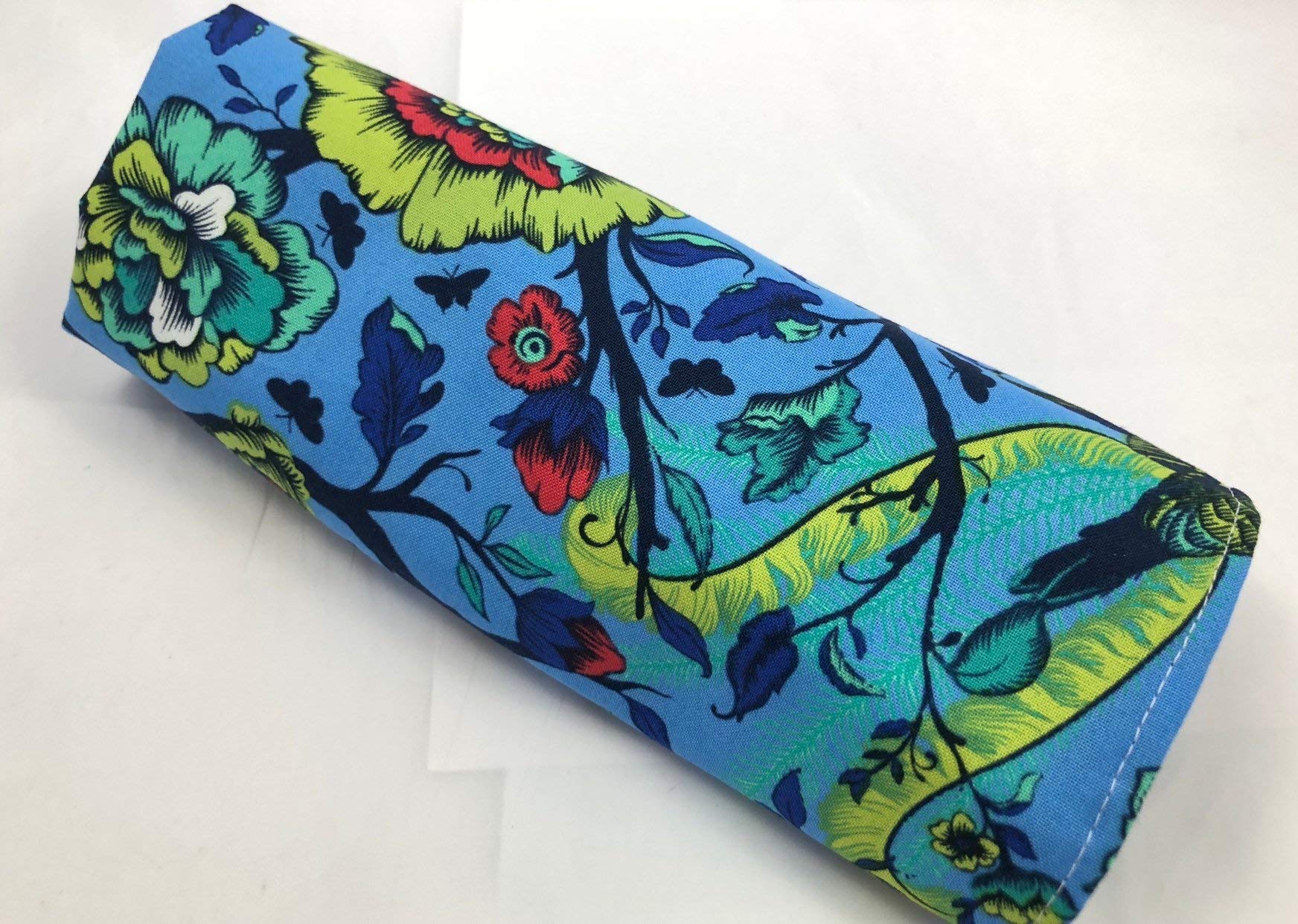 Premium Makeup Brush Roll Holder Case - Travel Cosmetic Brush Organizer Bag with Tail Feathers Poppy Blue Design for Professional & Home Use - Perfect for Travel, Salon, and Makeup Artists