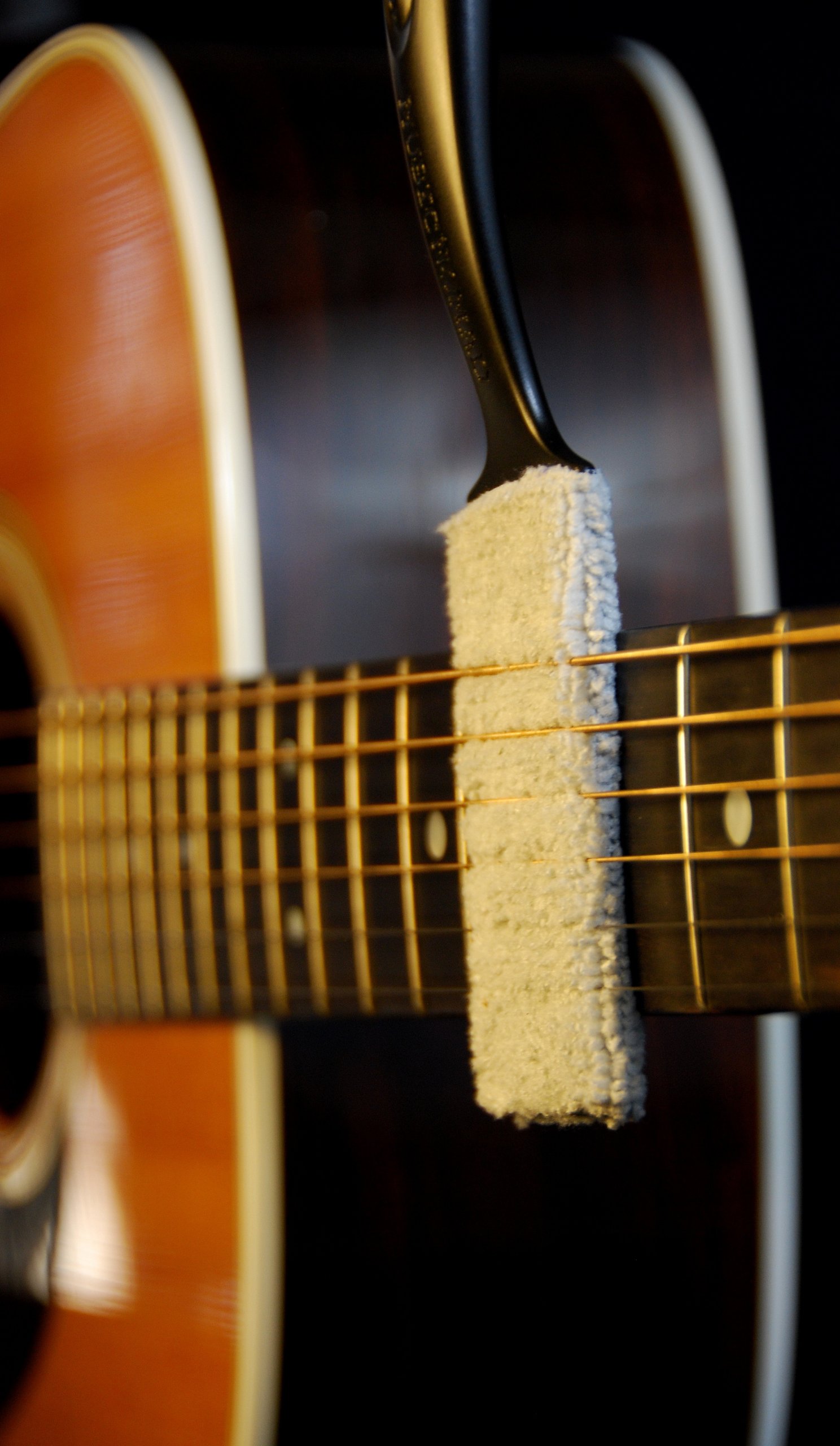 MusicNomad MN205 Nomad String, Body & Hardware Cleaning Tool for Guitars & Instruments – Perfect for Home, Studio & Stage Use