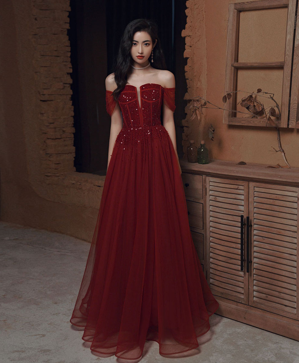 Elegant Burgundy Sweetheart Neckline Tulle Sequin Long Prom Dress for Formal Events - Perfect for Homecoming, Ball Gowns & Evening Parties