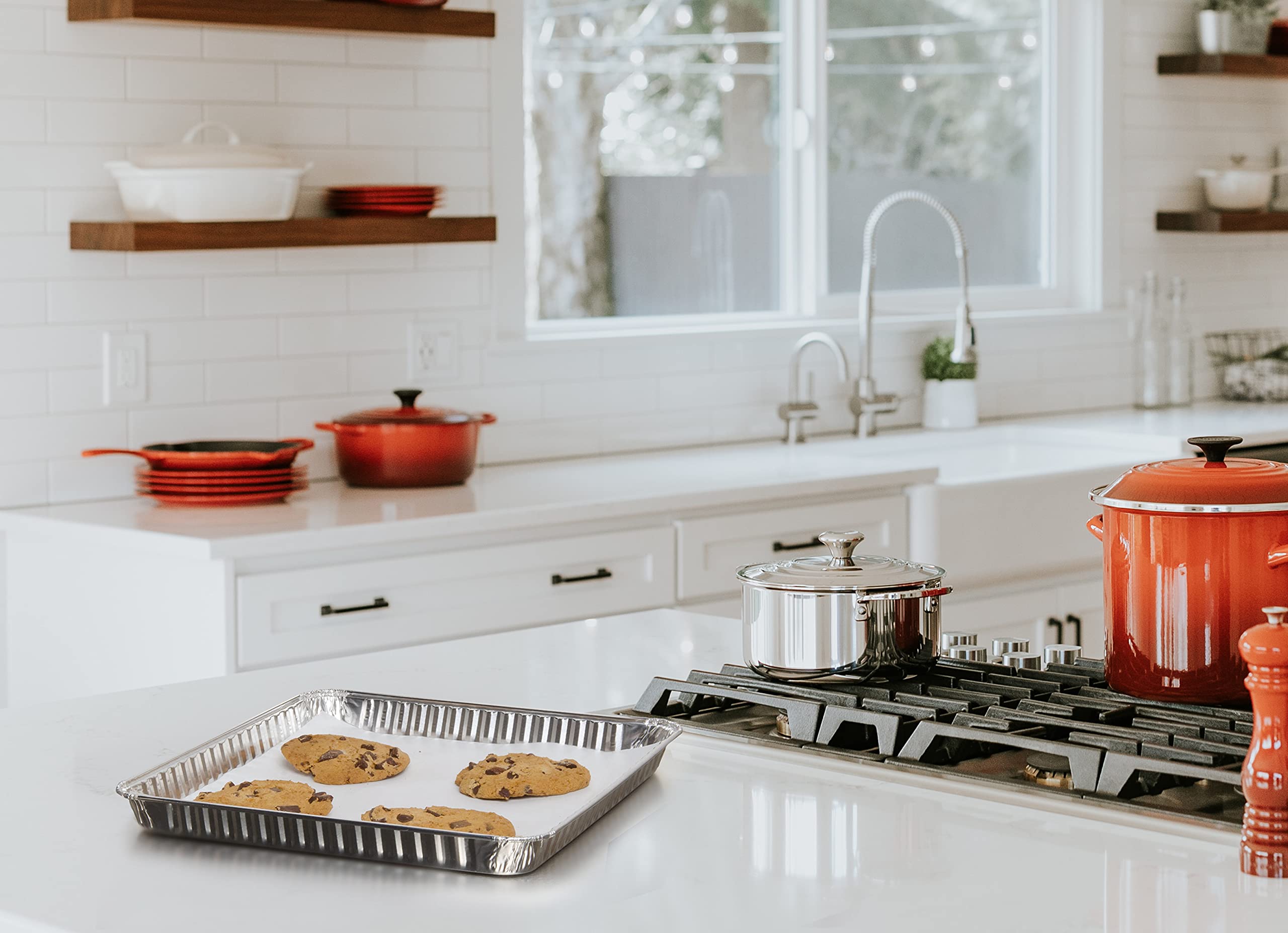 (200 Pack) 1/4 Size Cookie Sheet Baking Pans - 12.8” x 8.9” Heavy Duty Nonstick Aluminum Foil Trays - Reusable & Disposable for Baking Cakes, Cookies, Brownies, Bread - Perfect for Home, Bakery & Catering Use