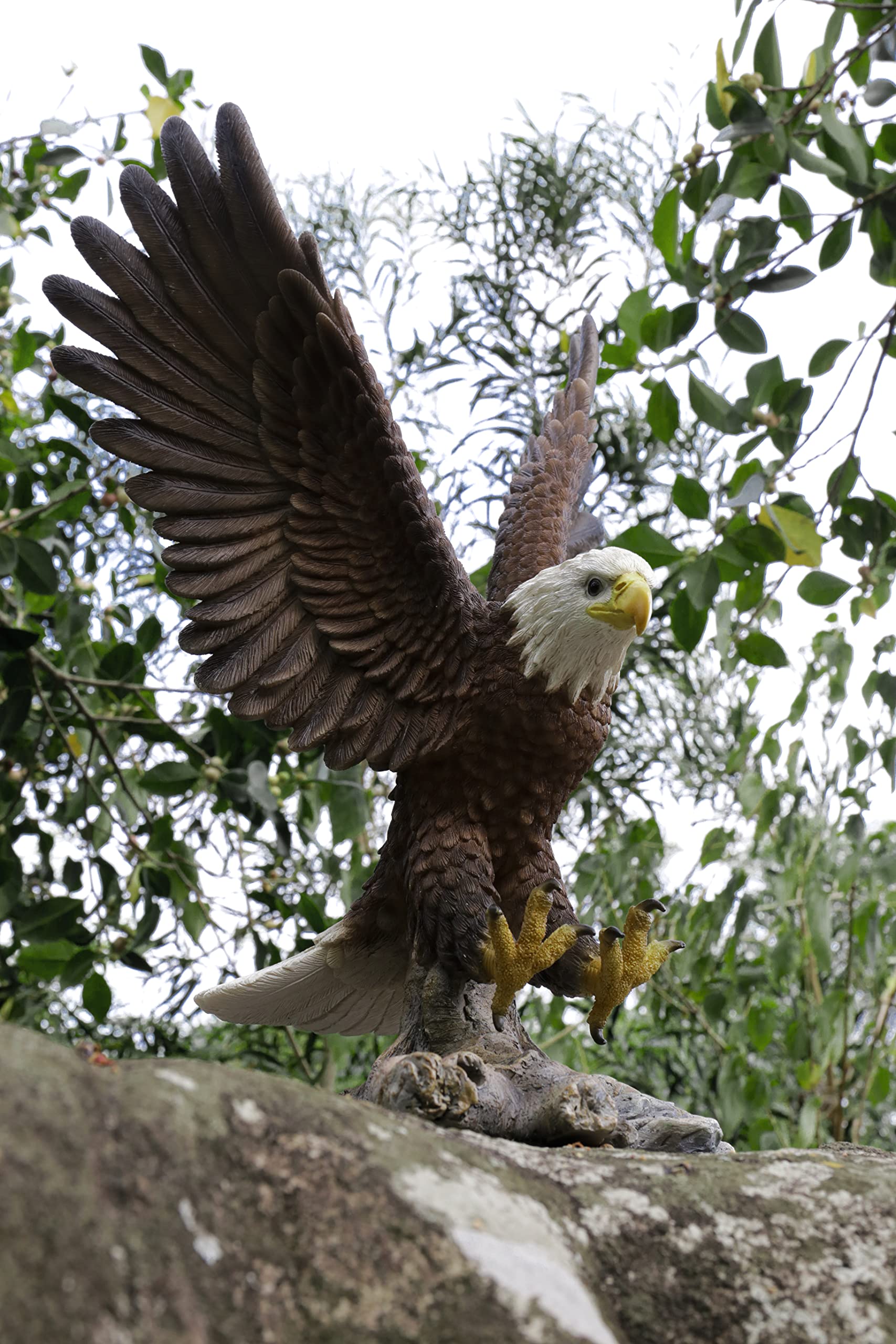 HiLine Gift Ltd. Flying Eagle Statue - 3.52 lb Bronze Eagle Sculpture, 11.42