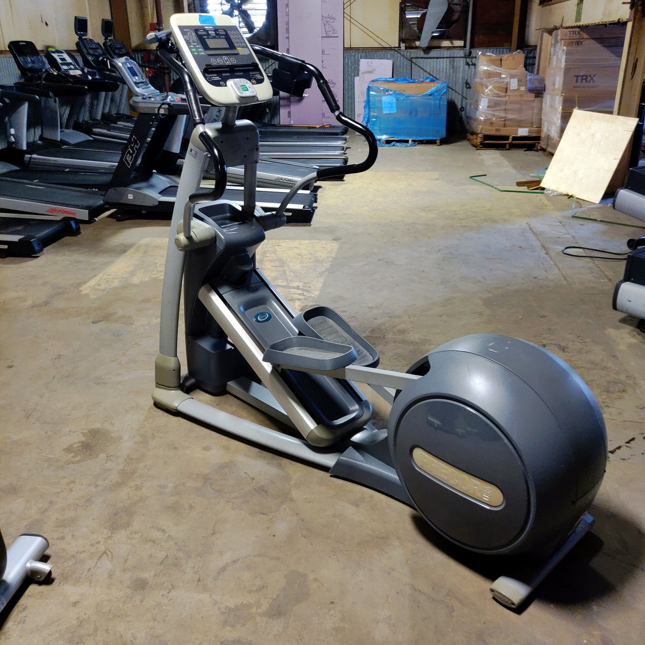 Precor EFX 546i Elliptical Machine - 4 Pack Bundle for Home Gym & Commercial Fitness Centers | Low-Impact Cardio Workout Equipment for Weight Loss & Full-Body Training