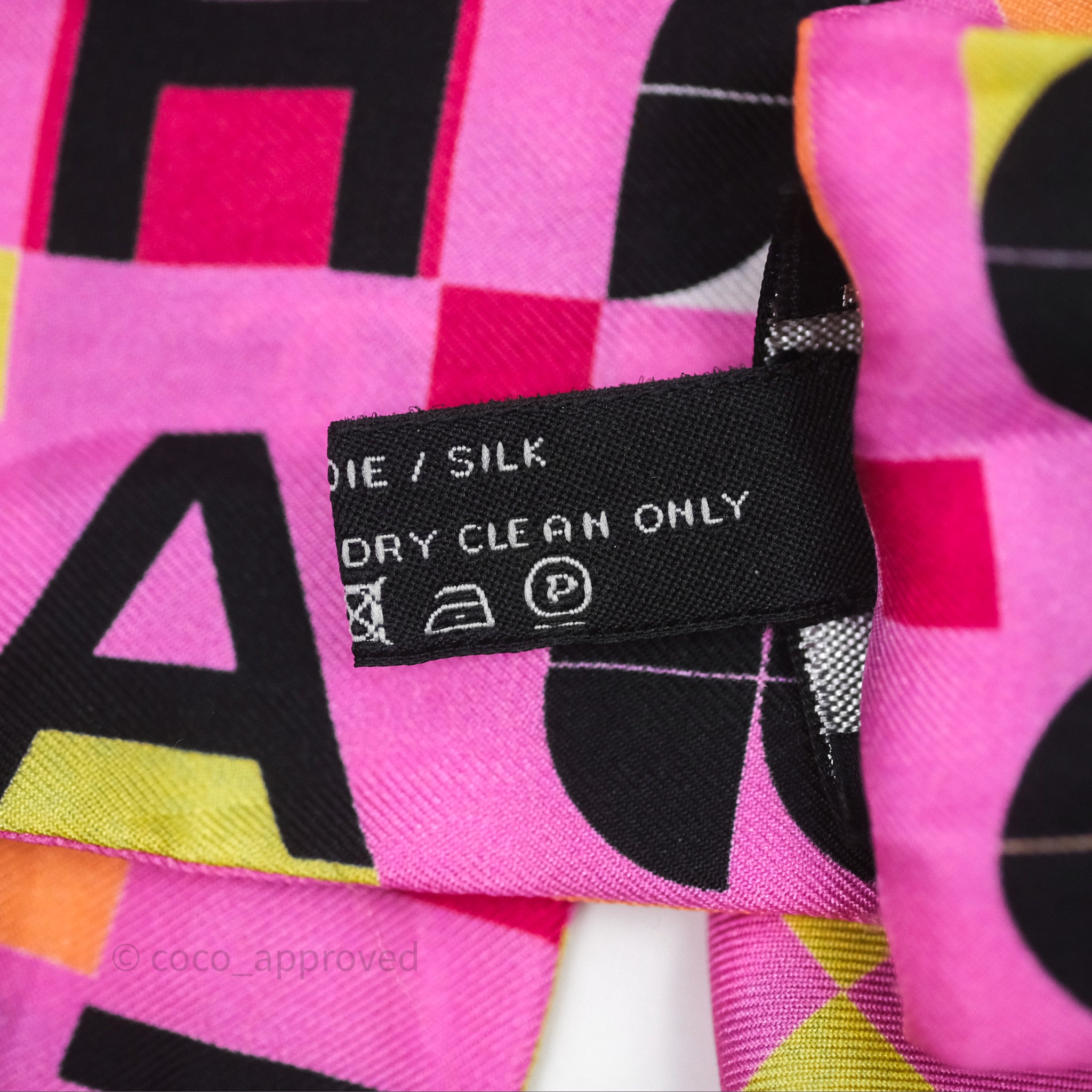 Chanel CC Silk Twilly Scarf in Pink - Luxury Fashion Accessory for Women, Perfect for Handbags, Hats & Gift Giving