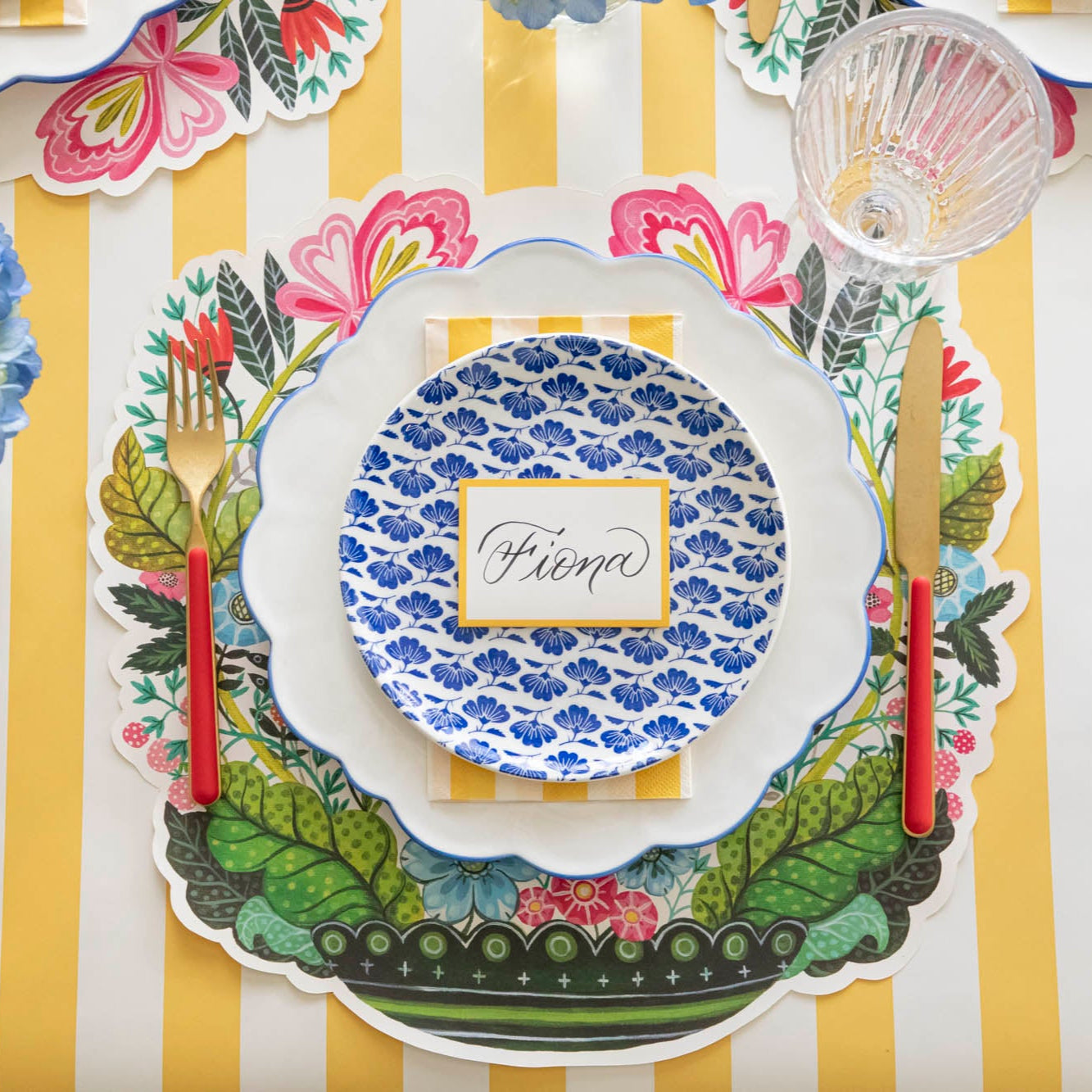 Elegant Die-Cut Vase Arrangement Placemat for Dining Table Decor - Perfect for Weddings, Parties & Home Centerpieces
