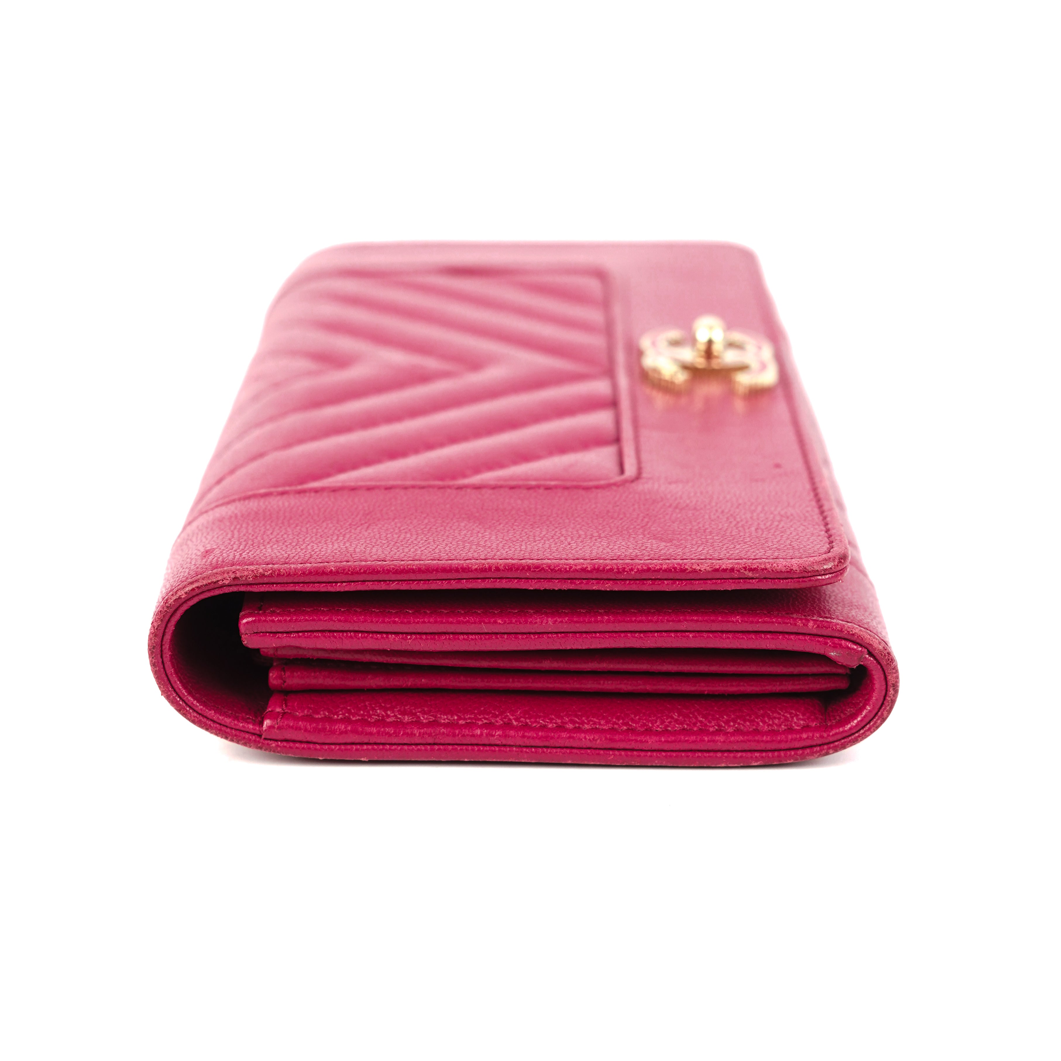 Chanel Chevron Quilted Lambskin Wallet in Pink - Luxury Designer Handbag for Women, Perfect for Everyday Use & Special Occasions