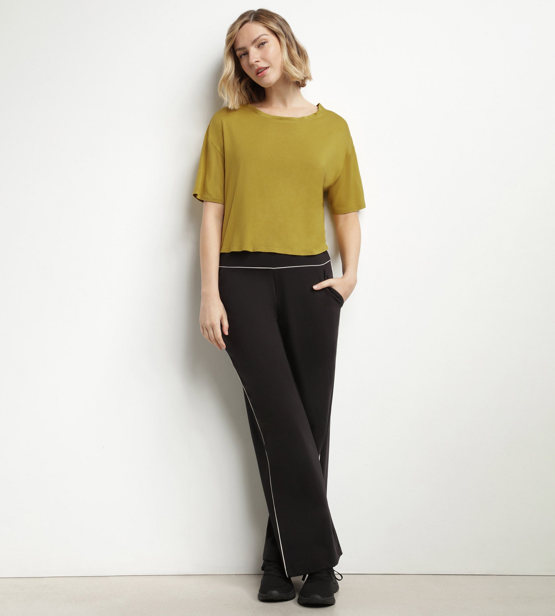 Olive Green Viscose Open Back Sports T-Shirt for Women - Breathable & Stylish Workout Top for Yoga, Running & Gym