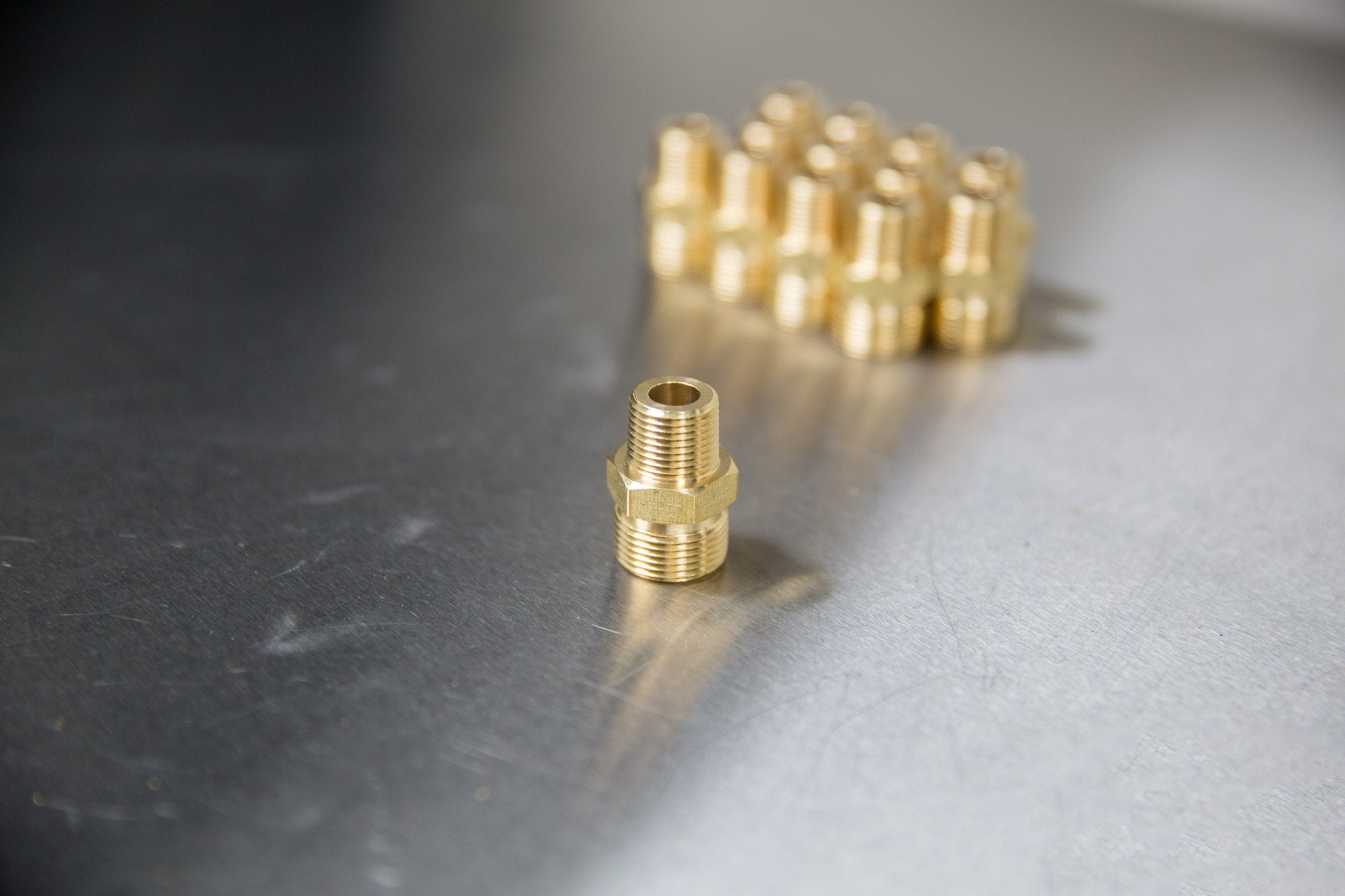 Brass M22 Male (14mm) to 3/8 Male NPT Twist & Seal Adapter Fitting - Perfect for Hydraulic, Pneumatic & Plumbing Systems