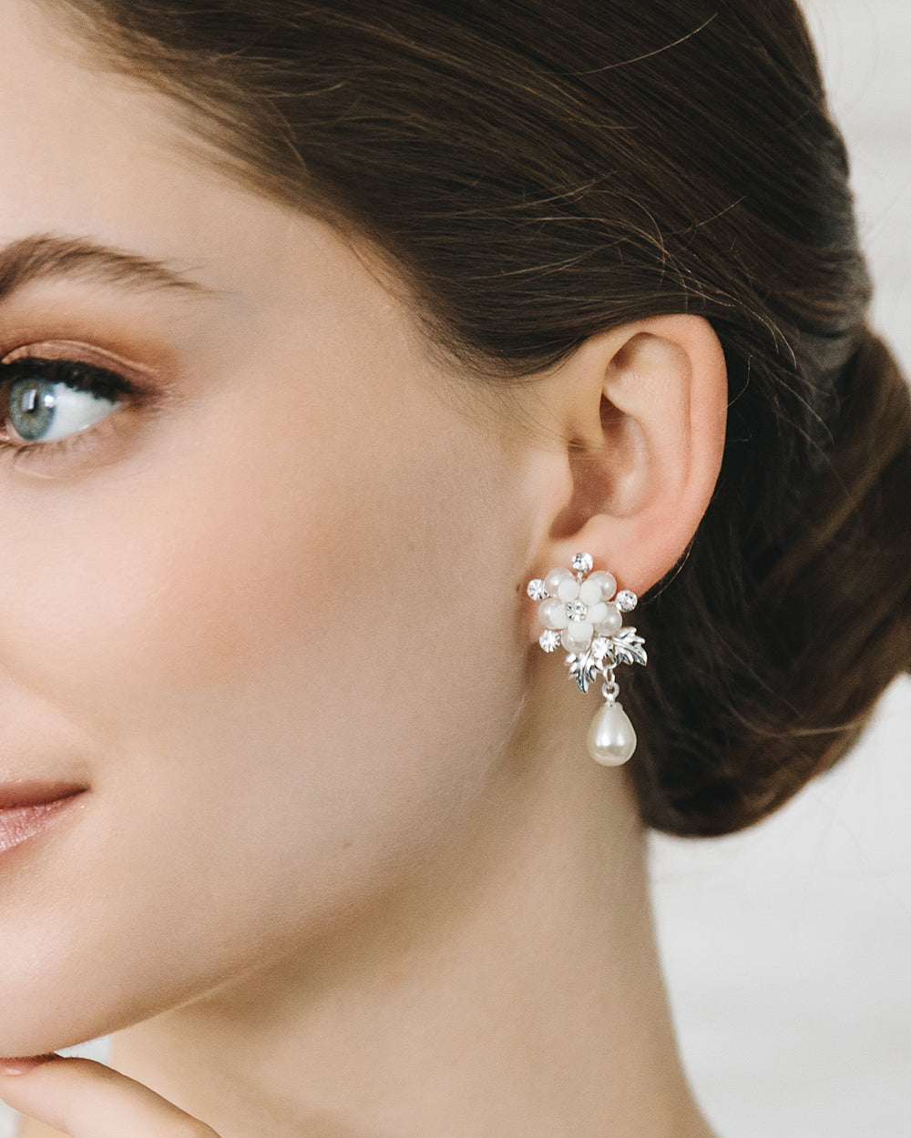 Elegant Laurel Leaf Dangle Earrings for Women - Gold & Silver Fashion Jewelry - Perfect for Weddings, Parties, and Everyday Wear