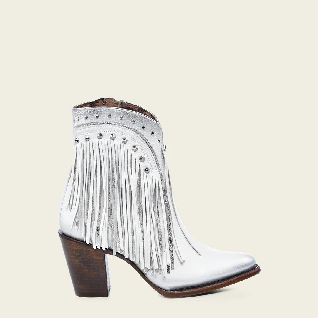 Cuadra Women's White Western Cowgirl Leather Boots - Stylish & Comfortable for Rodeo, Country Dance & Everyday Wear
