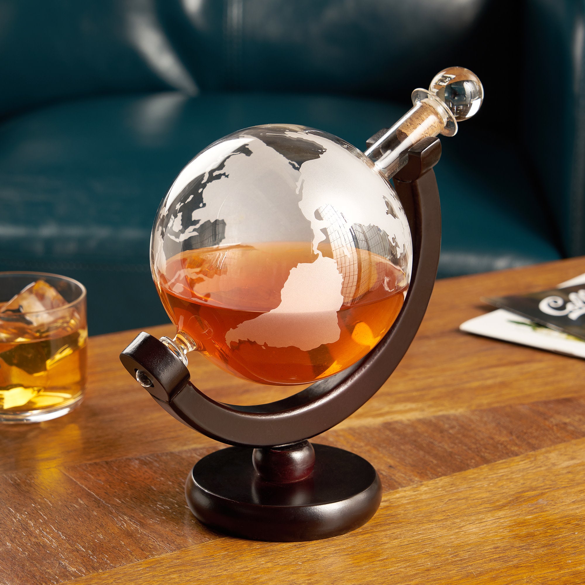 Premium Crystal Liquor Decanter Set with Elegant Stopper - Perfect for Whiskey, Brandy, and Wine - Ideal for Home Bars, Gifts, and Entertaining