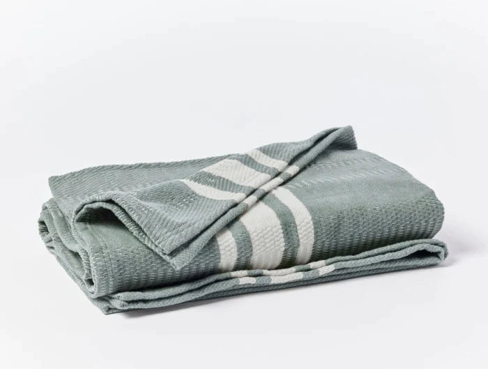 Cirrus Supersoft Organic Cotton Throw Blanket - Ultra Plush & Hypoallergenic for Cozy Home, Bed, Couch - Eco-Friendly & Breathable for All Seasons