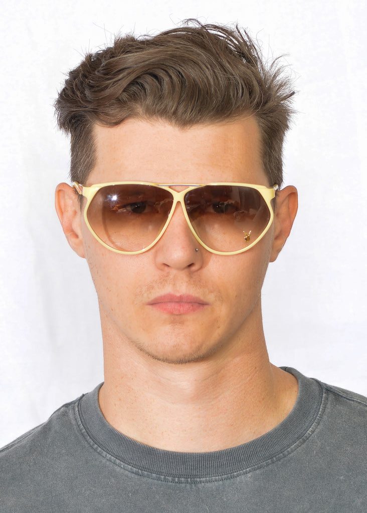 Playboy 4633 70 - Stylish Men's Sunglasses for Outdoor Activities, Driving & Fashion