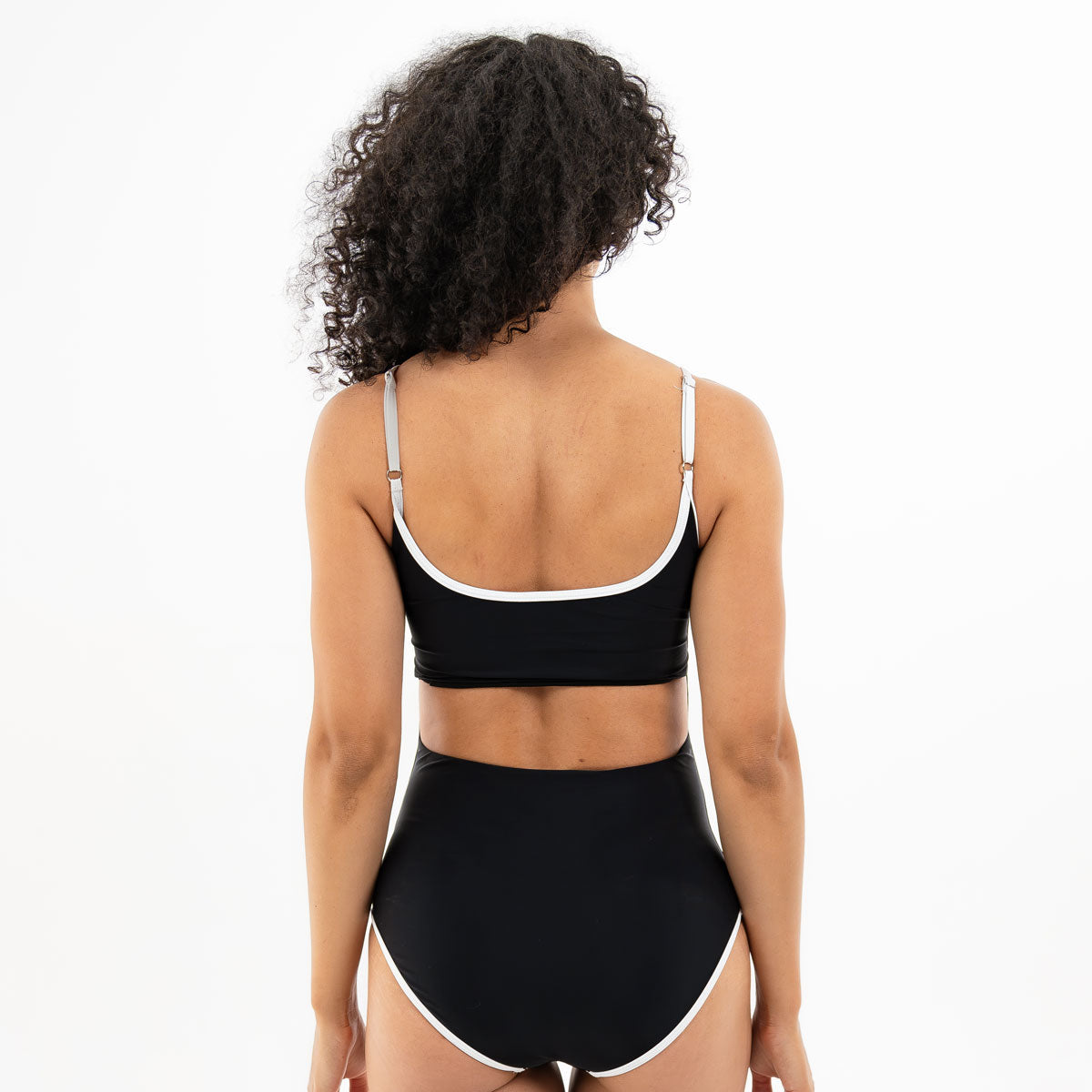 Women's Scoop Neck Outline One Piece Swimsuit - Sexy High Cut Bathing Suit for Beach, Pool & Vacation - Perfect for Summer Swimwear and Water Activities