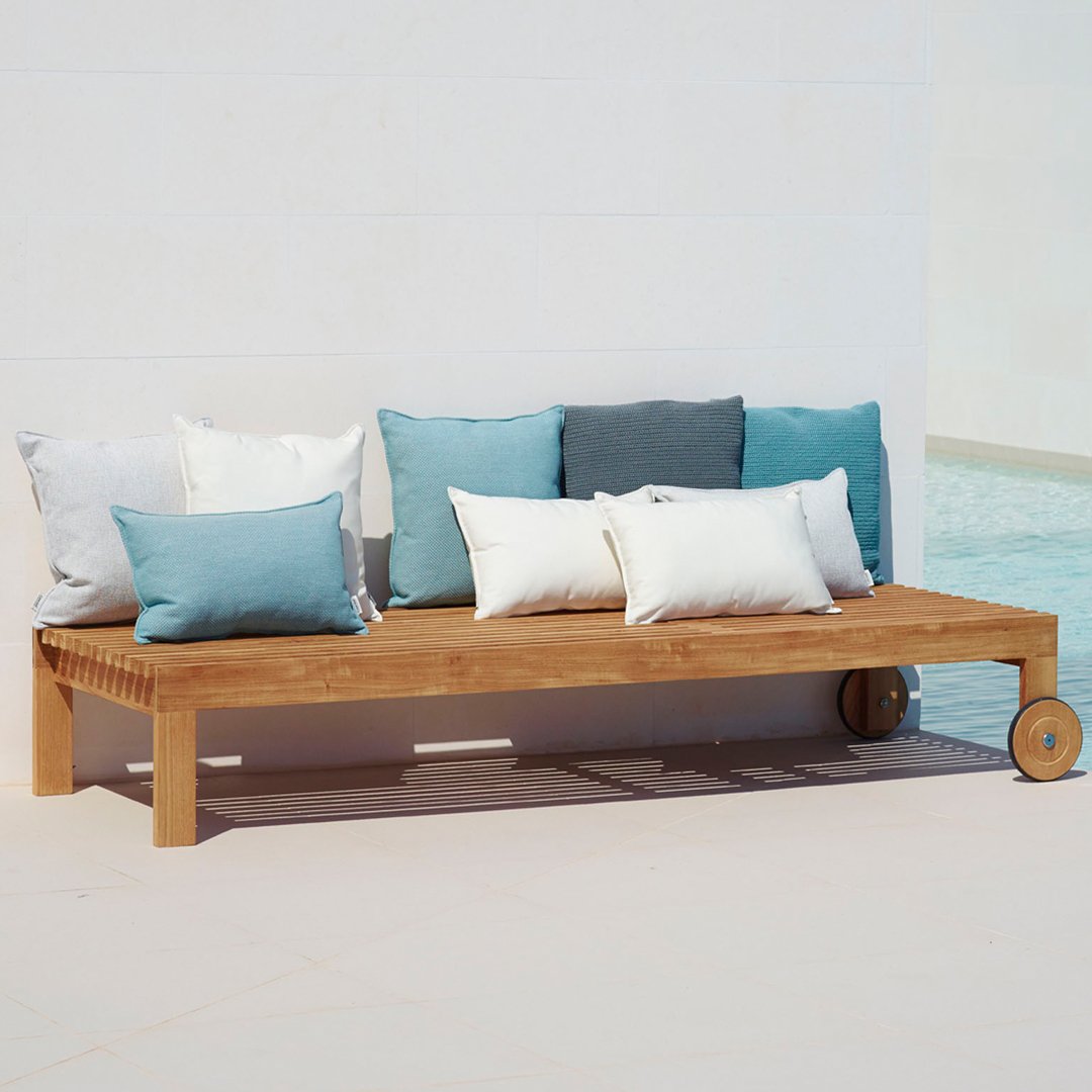 Foersom Hiort Lorenzen Amaze Sunbed - Premium Outdoor Seating with Cane Line Design for Patio, Garden, and Poolside Relaxation