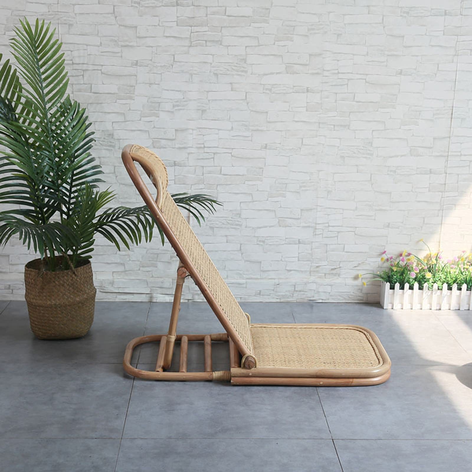 Comfortable Outdoor Garden Reclining Chair - Portable Folding Chaise Lounge for Camping, Beach, Patio & Lawn - Ergonomic Design for Relaxing in Backyard, Poolside or Picnic