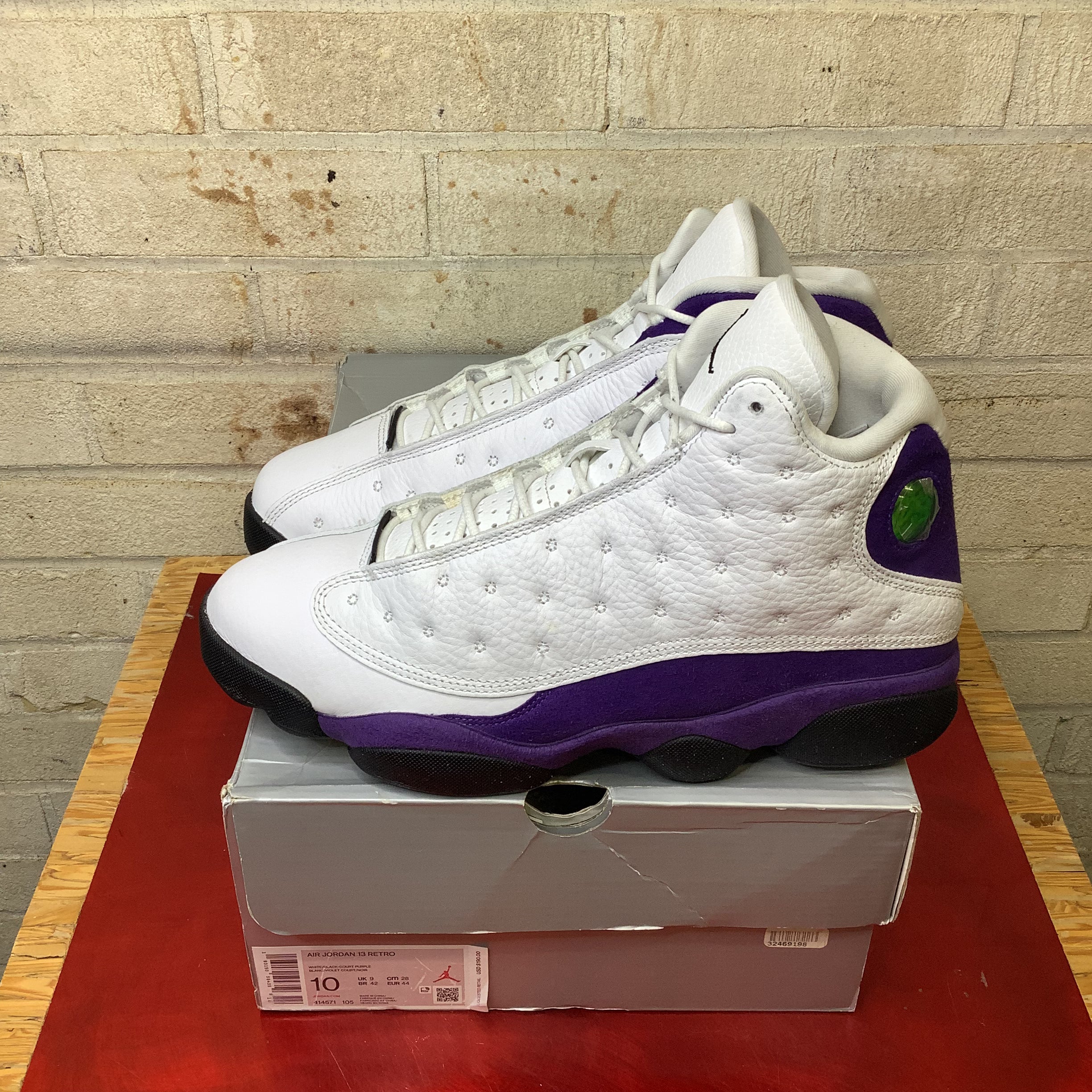 AIR JORDAN 13 Retro Lakers Purple Gold Men's Basketball Shoes Size 10 - Authentic Sneakers for NBA Fans & Streetwear Fashion | Perfect for Basketball Games, Sneaker Collecting & Casual Wear