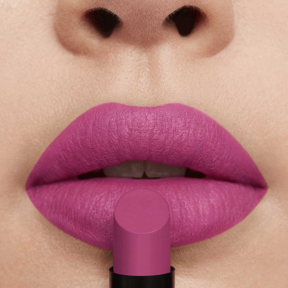 Revlon ColorStay Suede Ink Liquid Lipstick - Long Lasting Matte Lipstick in Shade 010 Tunnel Vision, Vegan & Cruelty Free - Perfect for Day to Night Wear, Parties & Special Occasions