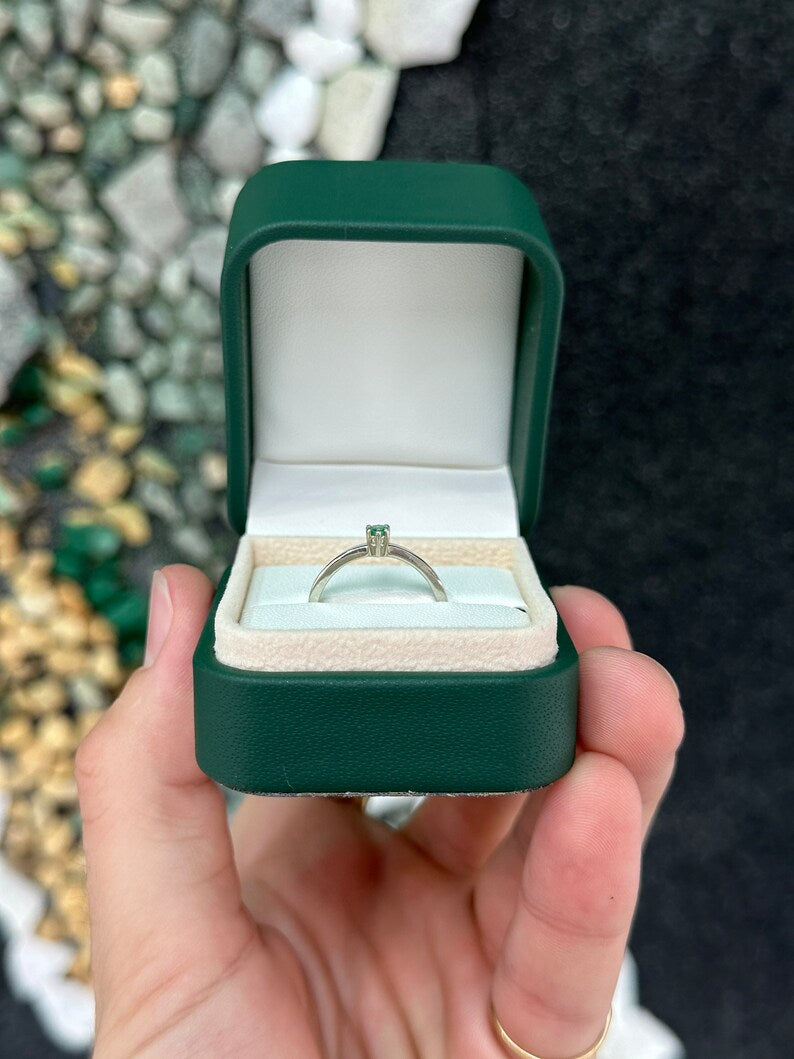 0.15ct Sterling Silver 925 Petite Pear Cut Vivid Medium Green Emerald Ring for Women - Elegant Jewelry Gift for Birthday, Anniversary & Special Occasions
