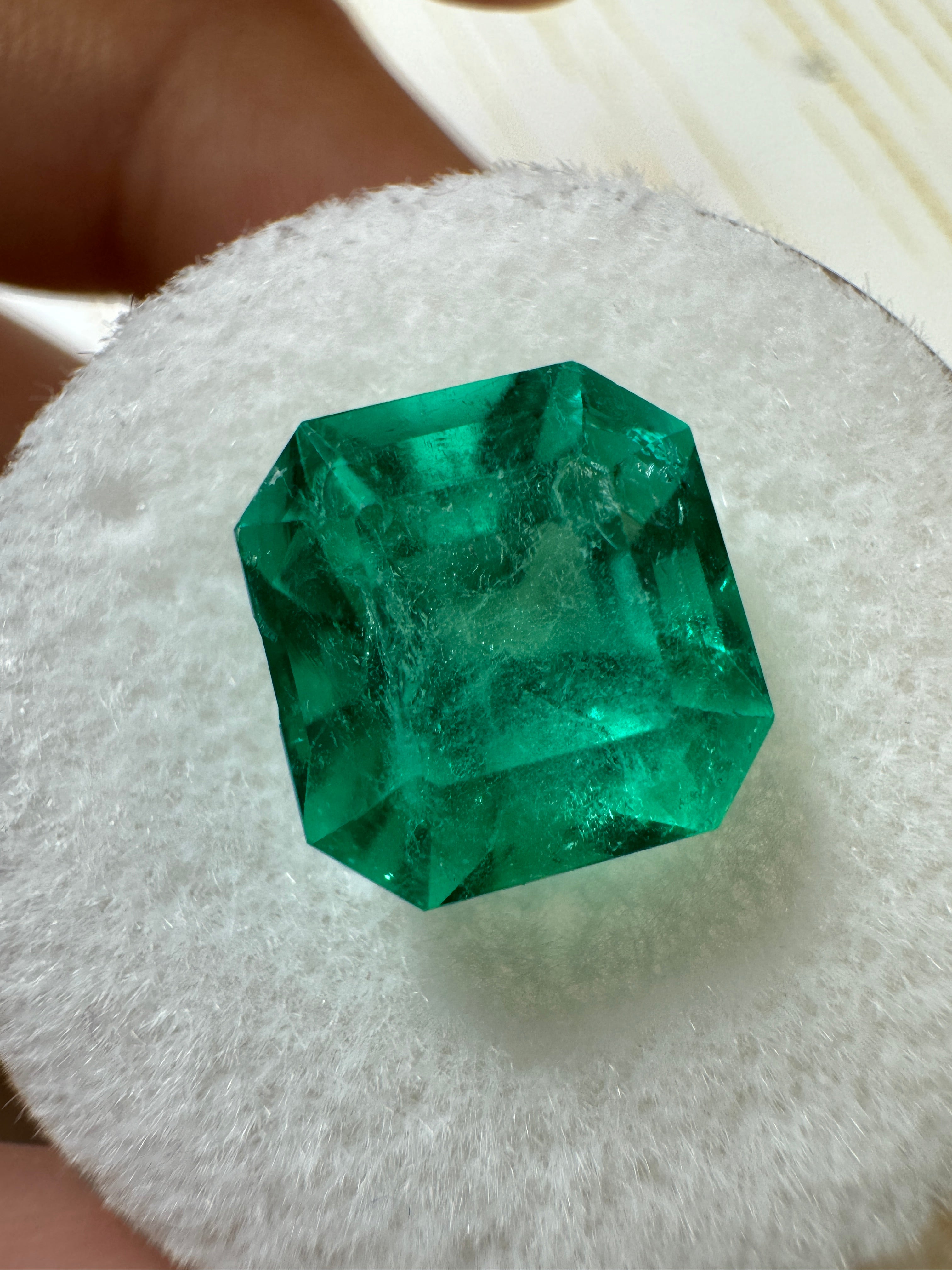 4.83 Carat 10x10mm Bluish Loose Colombian Emerald Asscher Cut Gemstone for Jewelry Making - Perfect for Engagement Rings, Necklaces & Luxury Gifts