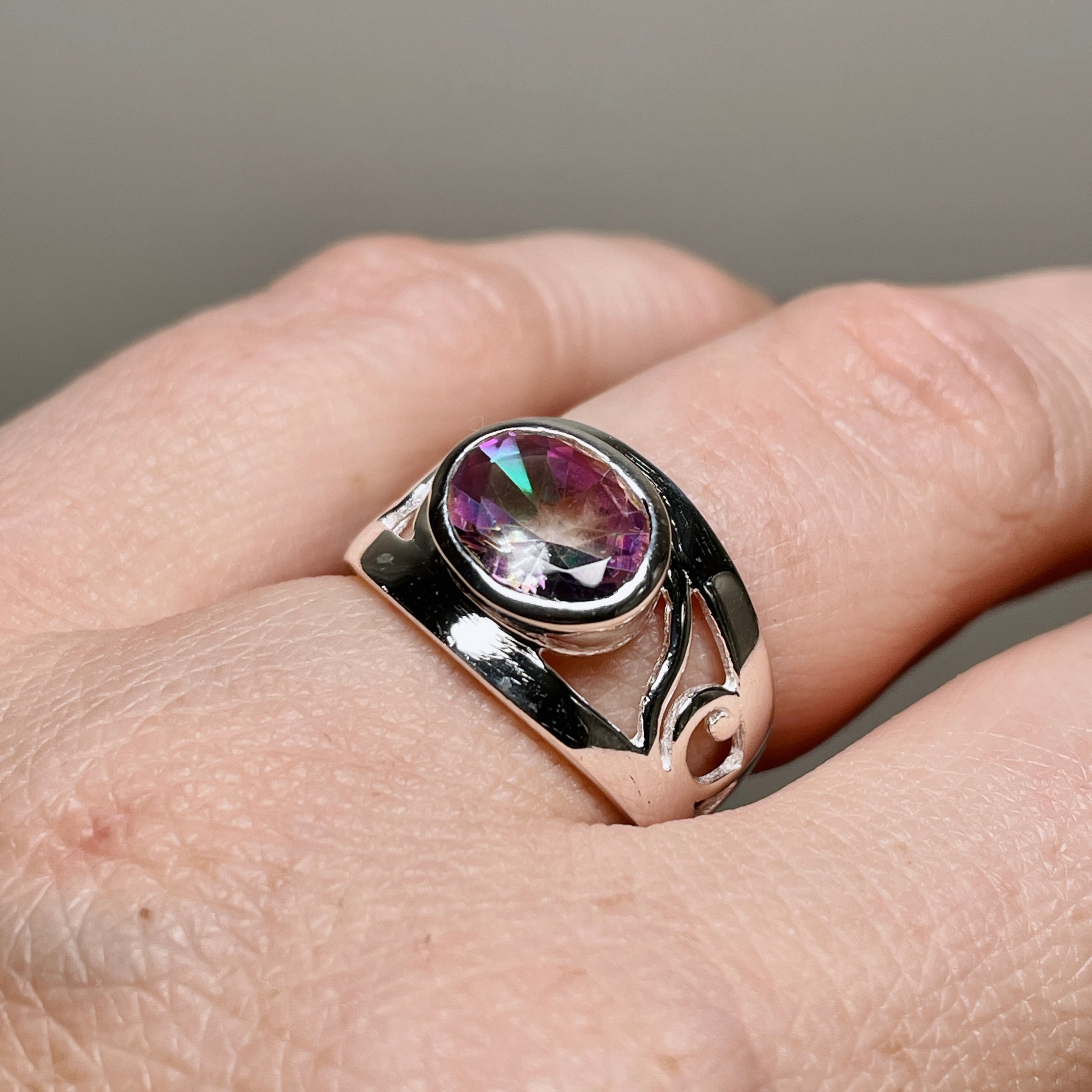 Elegant Mystic Topaz Oval Faceted Boho Ring R3820 - Perfect for Bohemian Style, Wedding, Party & Everyday Wear