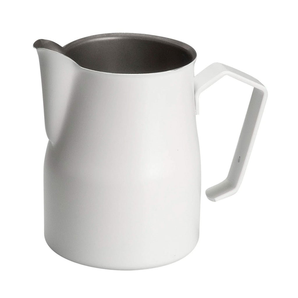 Motta 500ml White Europa Milk Jug - Premium Coffee & Tea Pouring Pitcher for Baristas & Home Use - Perfect for Latte Art, Hot & Cold Beverages