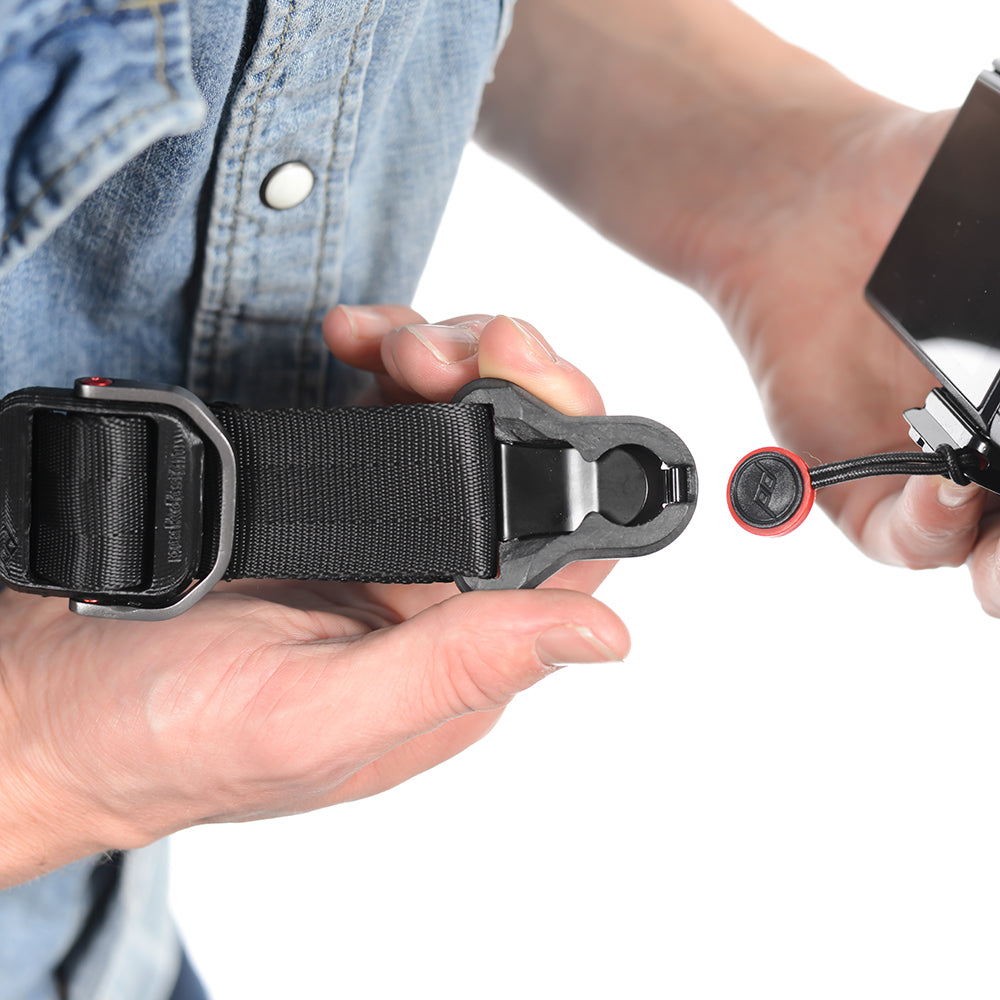 Peak Design Slide Camera Strap - Adjustable & Comfortable Neck Strap for DSLR & Mirrorless Cameras | Perfect for Travel, Hiking & Professional Photography (Black)
