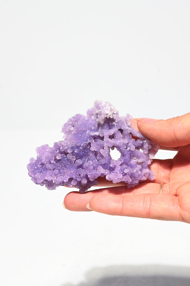 Natural Grape Agate Crystal Cluster - Healing Stone for Meditation, Home Decor & Spiritual Gifts (Perfect for Yoga, Reiki & Crystal Collectors)