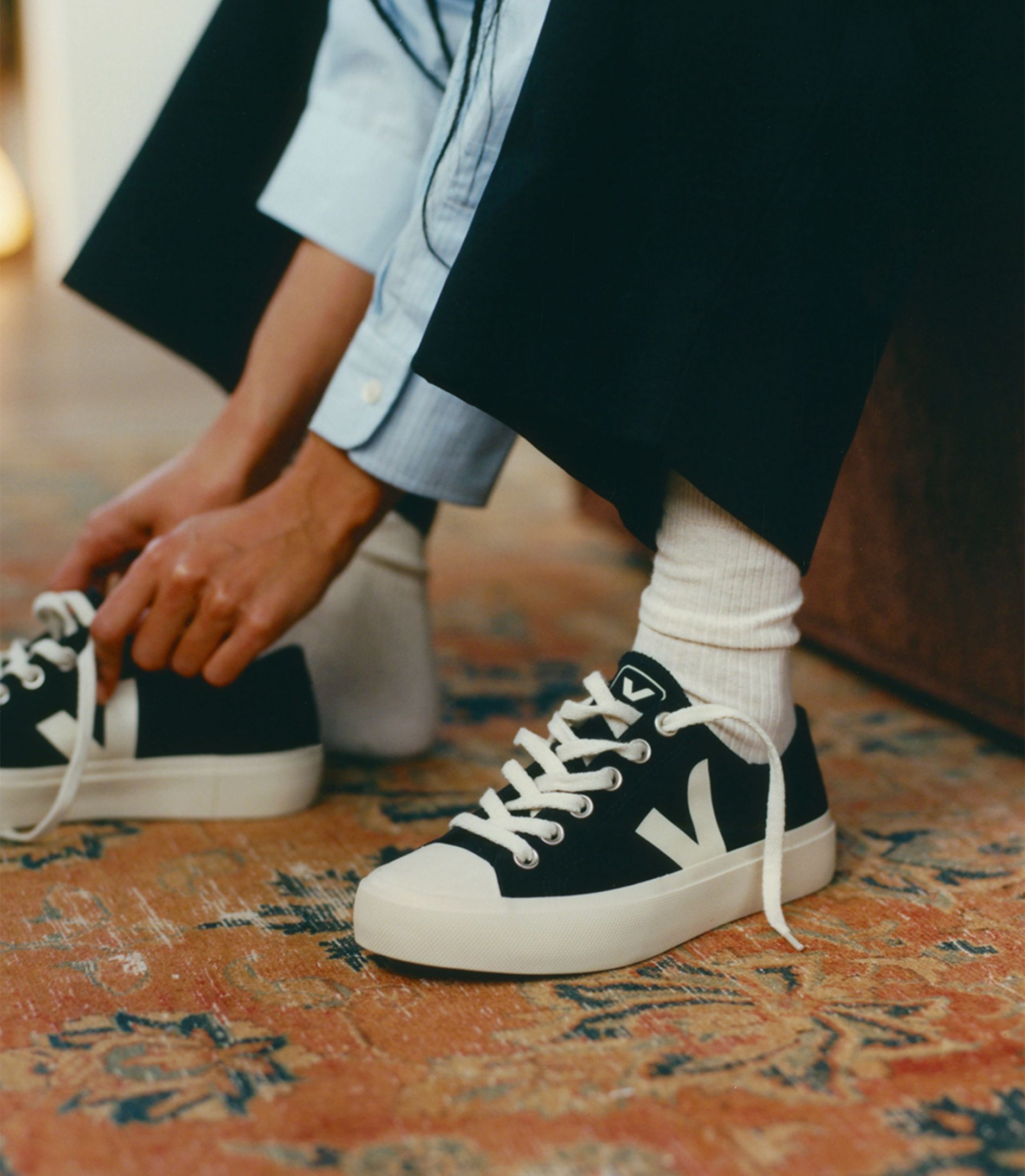 Veja Wata II Low Canvas Sneakers in Black Pierre - Stylish & Sustainable Vegan Shoes for Men & Women | Perfect for Casual Wear, Work & Everyday Comfort