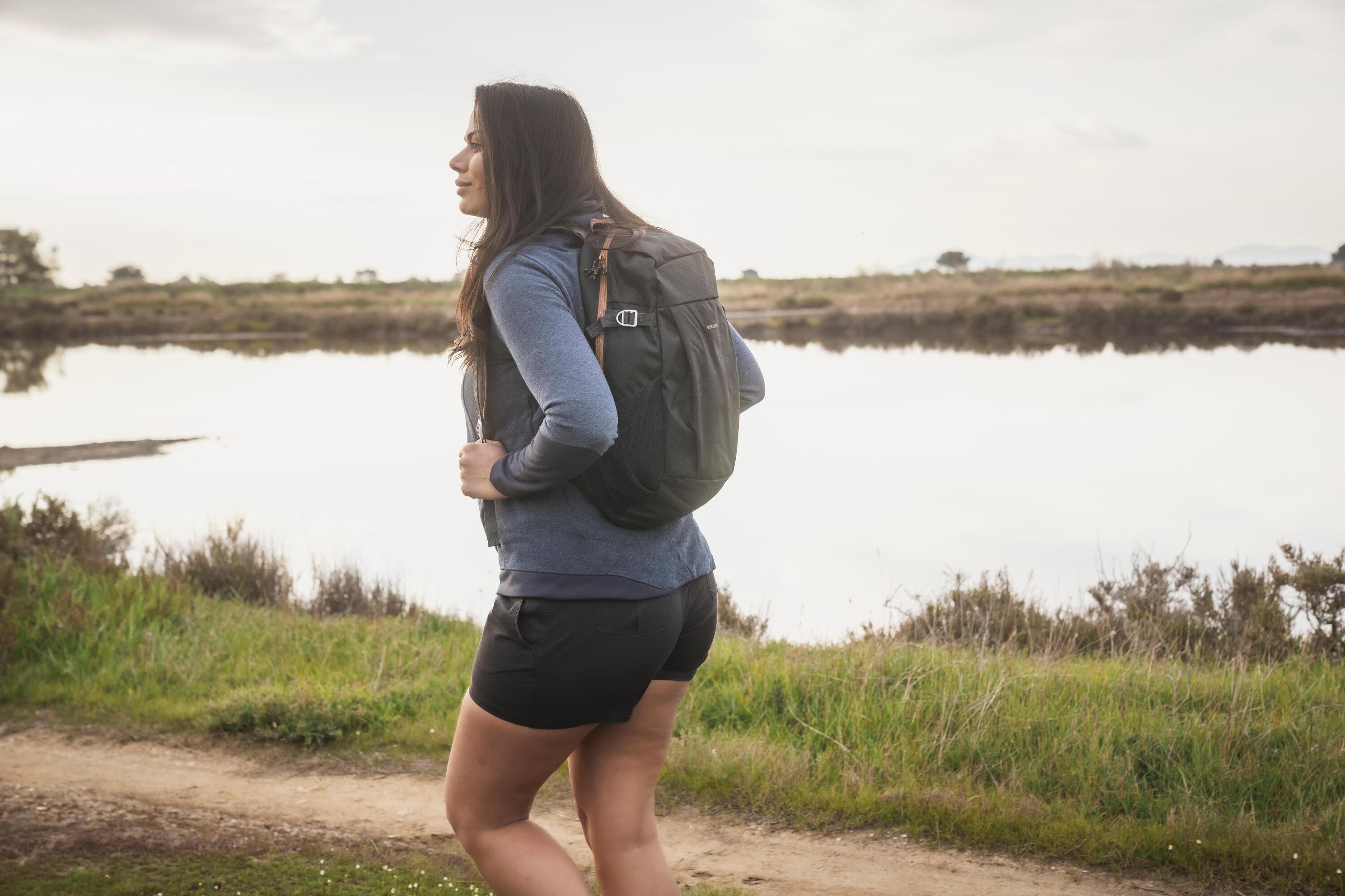 Quechua NH Arpenaz 100 20L Lightweight Hiking Backpack - Water-Resistant Daypack for Outdoor Camping, Travel & Trekking