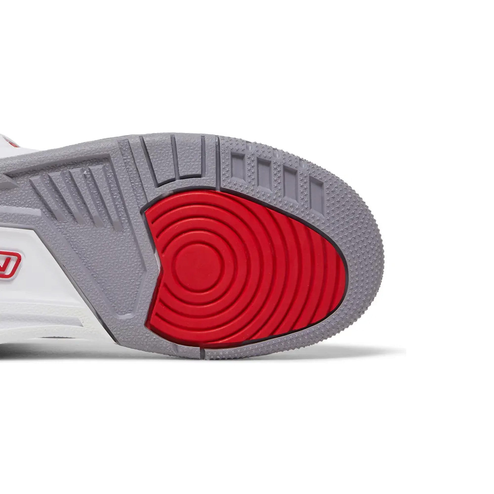 Air Jordan 3 Retro 'Fire Red' GS Sneakers (2022) - White/Red Basketball Shoes for Women & Girls - Perfect for Streetwear, Gym & Casual Outfits