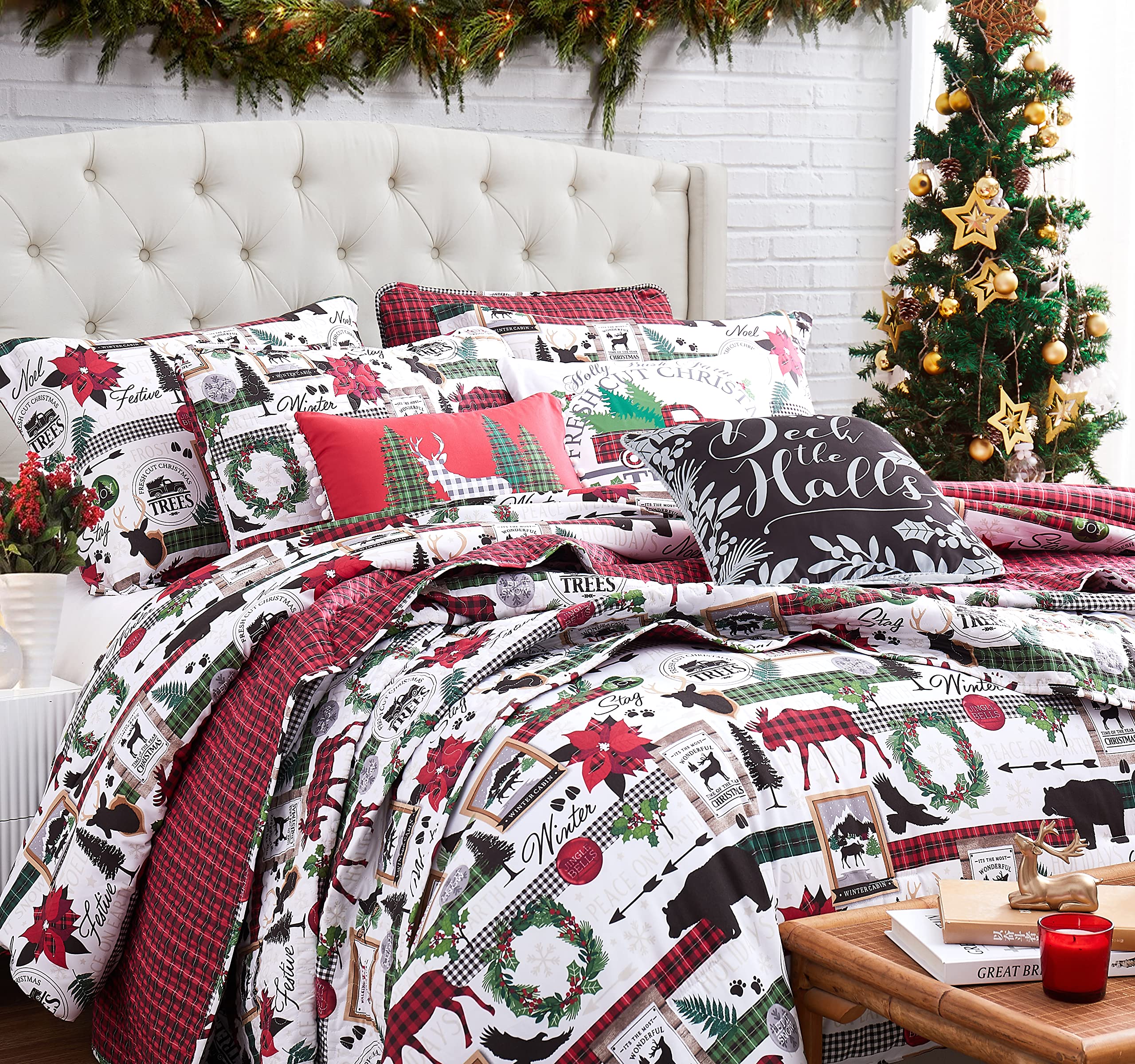 Southshore Fine Living Merry Town Christmas Quilt Set - Twin Size 5-Piece Holiday Bedding with Shams & Decorative Throw Pillow | Reversible Red Plaid & Rustic Cabin Print Design | Perfect for Cozy Winter Nights & Festive Home Decor
