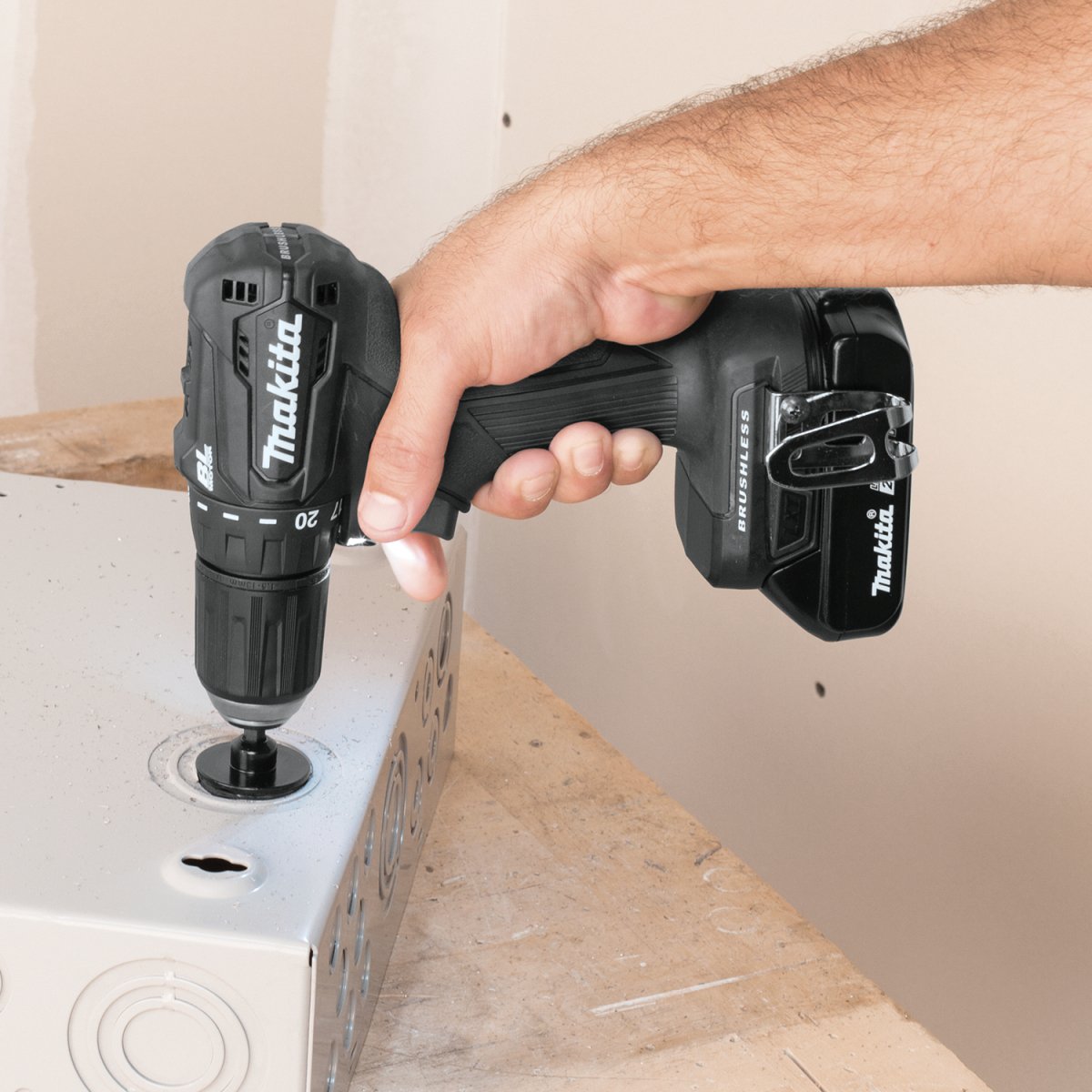 18V LXT Lithium-Ion Brushless Cordless 1/2