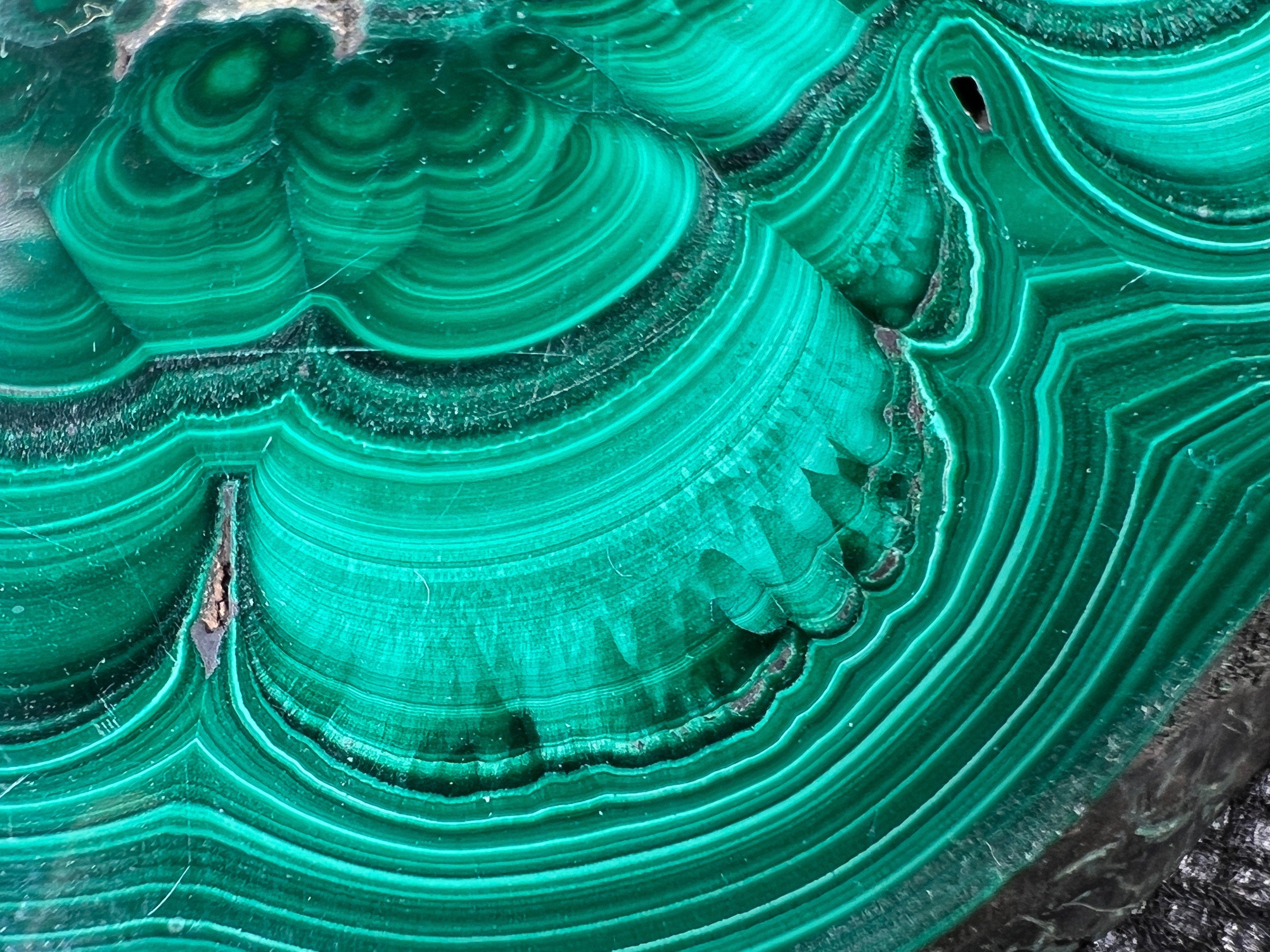 Natural Malachite Crystal Slab - Premium Green Malachite Stone for Jewelry Making, Unique Spiritual Gift, Home Decor & Healing Crystal - Perfect for Meditation, Energy Work & Feng Shui Decor