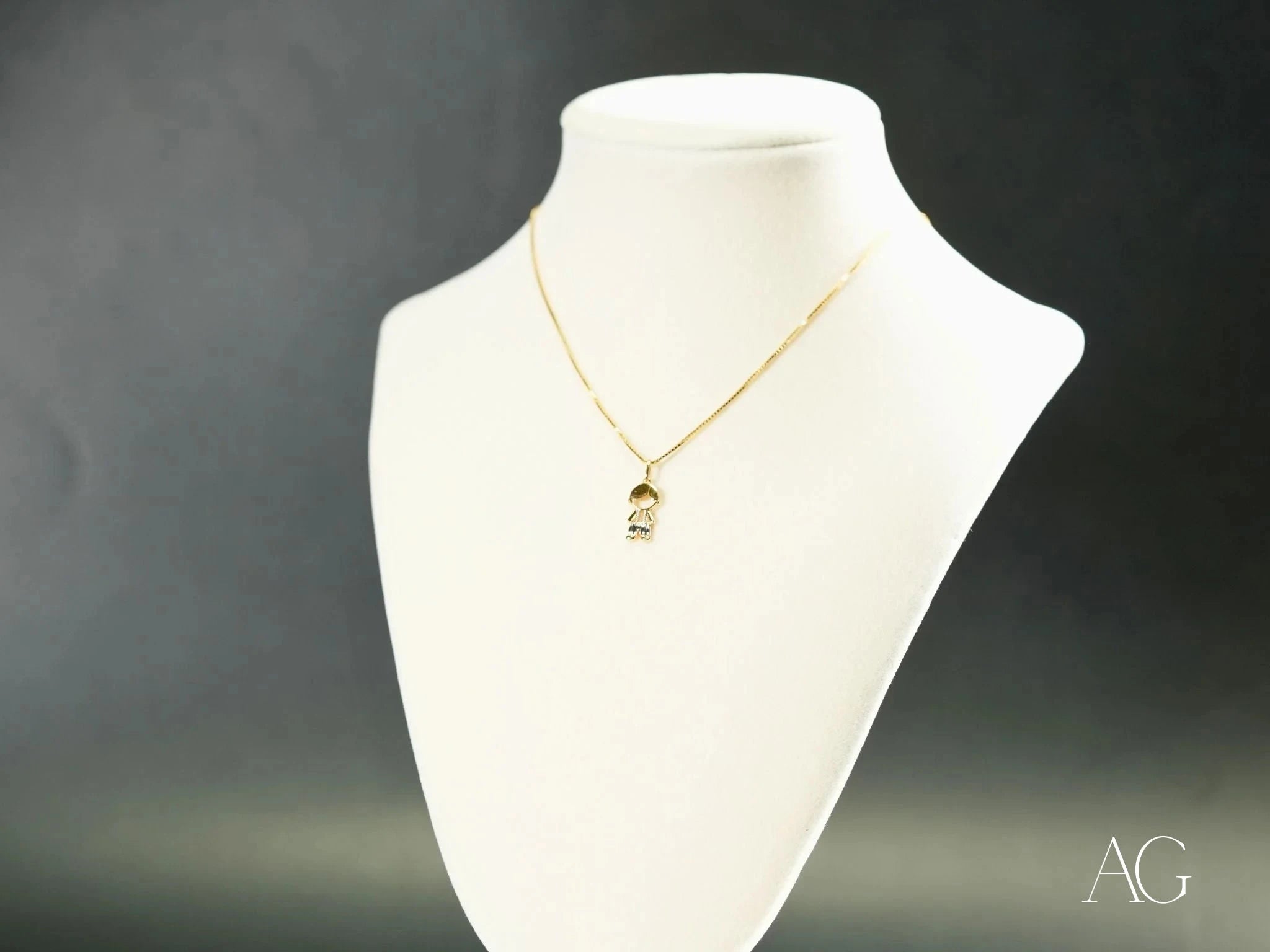 18K Gold Boy or Girl Pendant Necklace - Timeless Charm Jewelry for Kids & Babies - Perfect for Christening, Birthday Gifts & Special Occasions