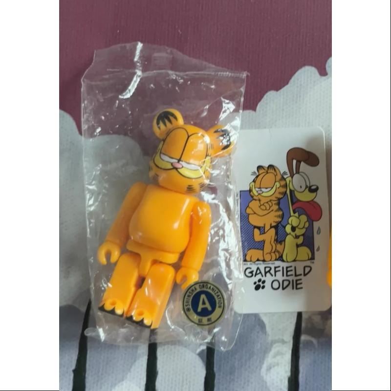 Bearbrick Series 36 CUTE Garfield 100% Collectible Figure - Perfect for Anime Fans, Home Decor & Gift Giving