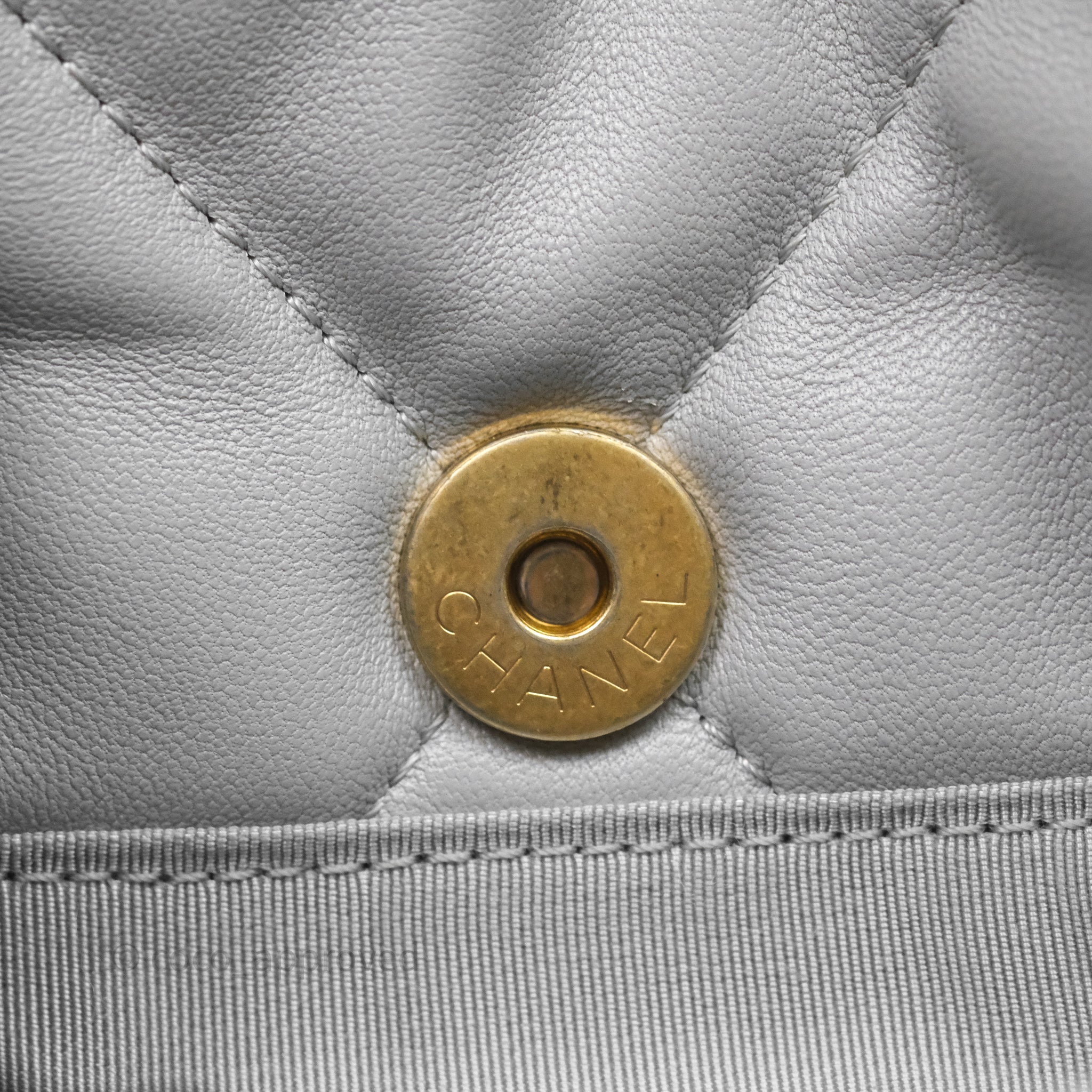 Chanel 19 Small Handbag in Light Grey with Mixed Hardware - Luxury Crossbody Bag for Women, Perfect for Everyday Use & Special Occasions