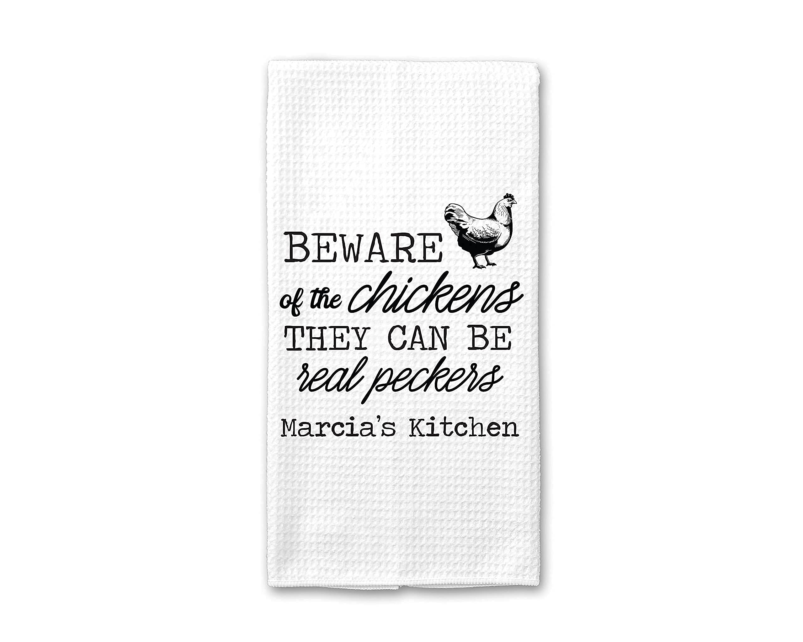Personalized Chicken Mom Towel - Custom Gift for Chicken Lovers, Backyard Farmers & Poultry Enthusiasts - Perfect for Birthdays, Mother's Day & Farmhouse Decor