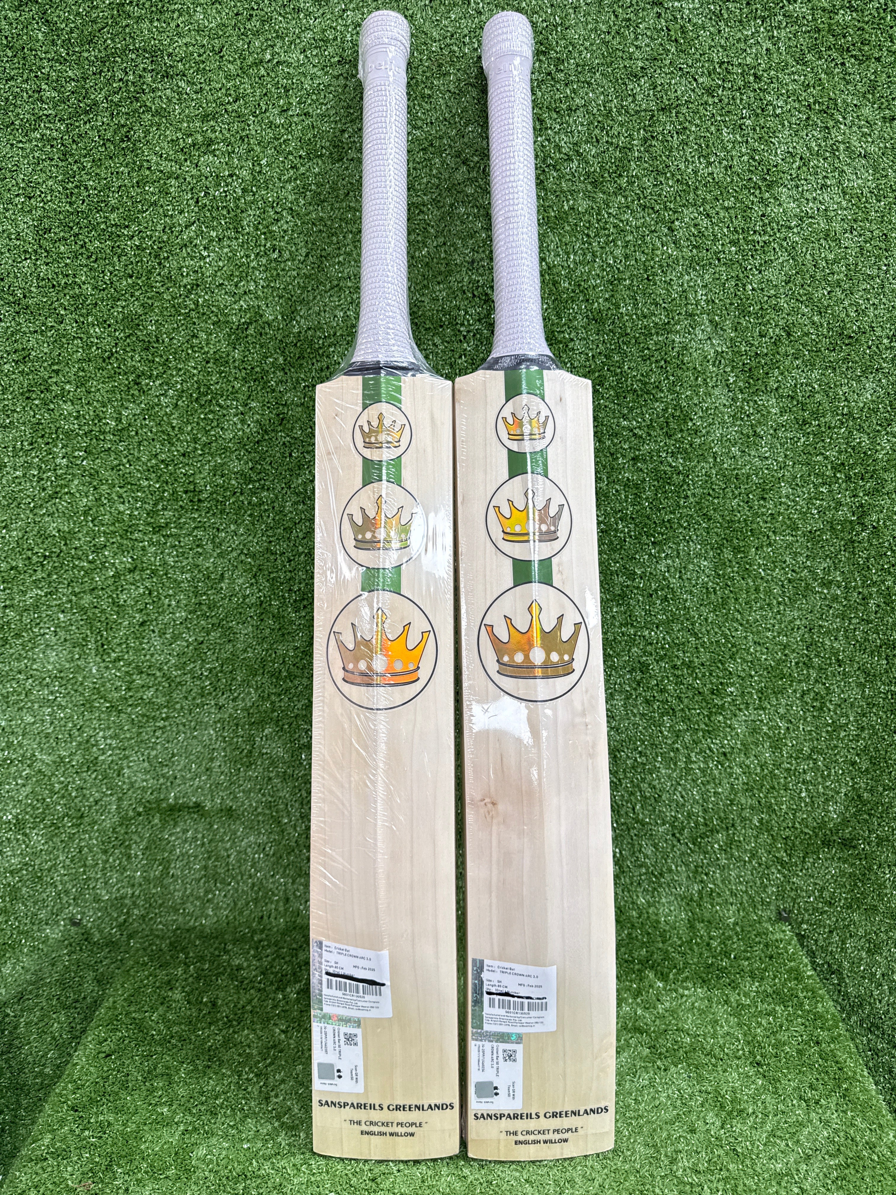 SG Triple Crown Arc 3.0 English Willow Cricket Bat - Premium Performance for Professional & Amateur Players - Perfect for Matches, Practice & Training Sessions