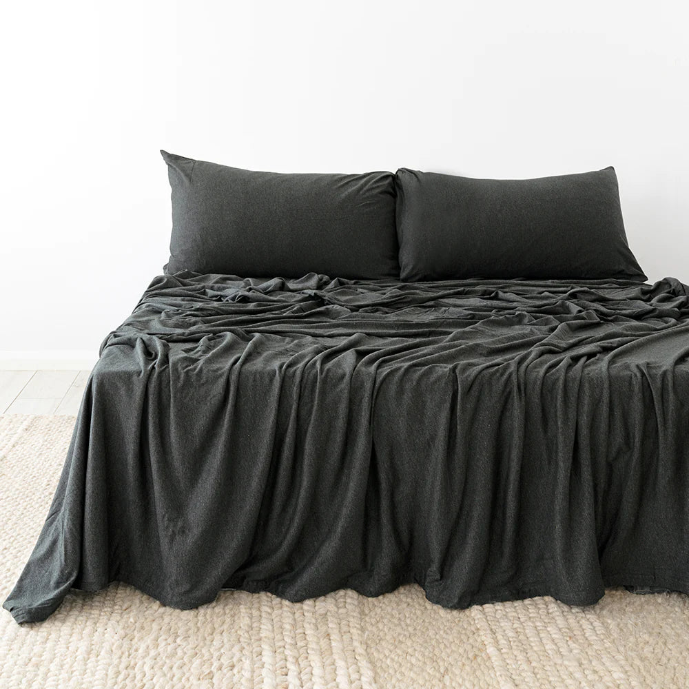Organic Bamboo Sheet Set - Queen Size, Charcoal Gray - Soft & Breathable Bedding for All Seasons - Perfect for Eco-Friendly Home, Hotel, or Airbnb Use