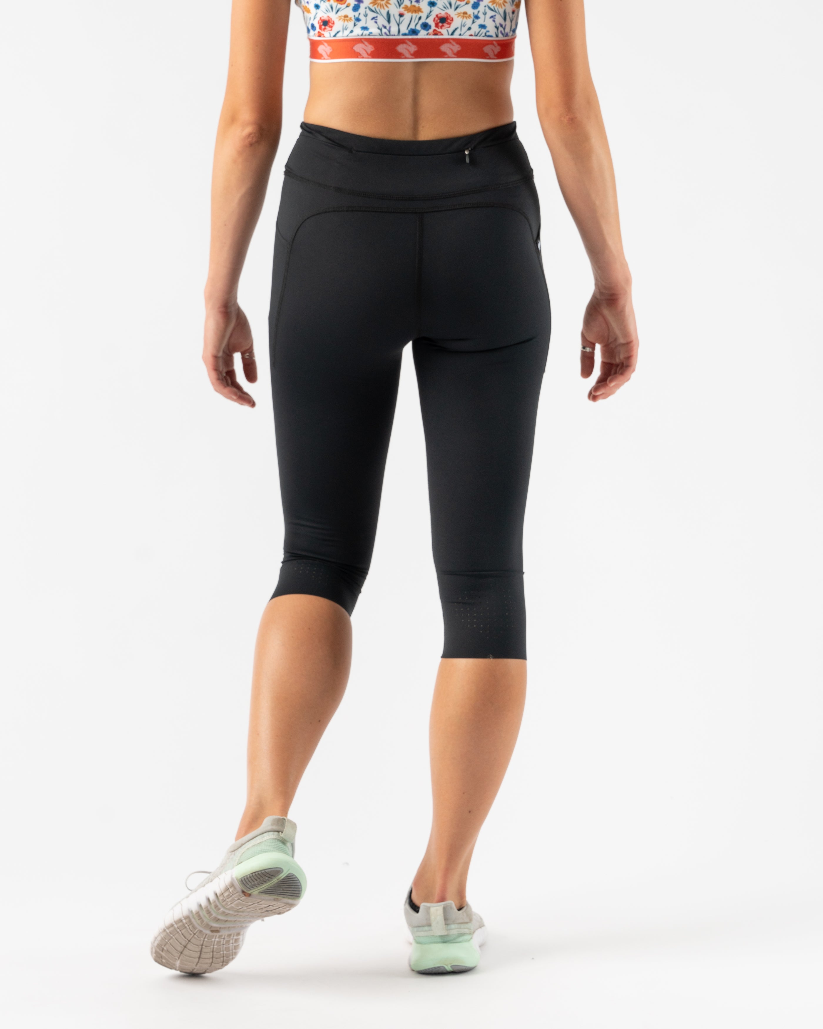 High-Performance Women's Speed Capris - Quick-Dry, Breathable & Stretchable Running & Workout Leggings for Active Lifestyles - Perfect for Gym, Yoga, Jogging & Outdoor Sports